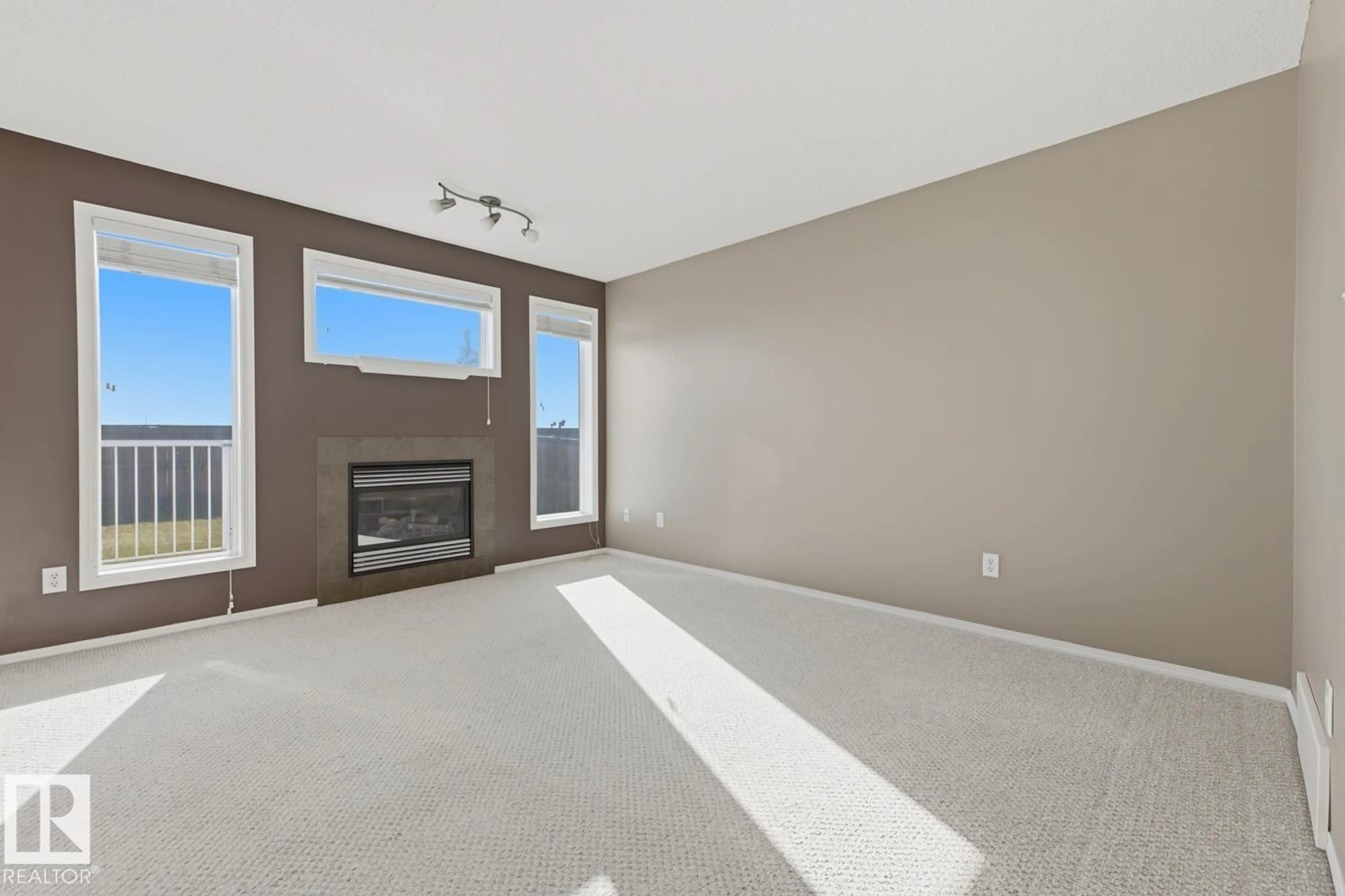 A pic of a room for 9047 SCOTT CR, Edmonton Alberta T6R0E8