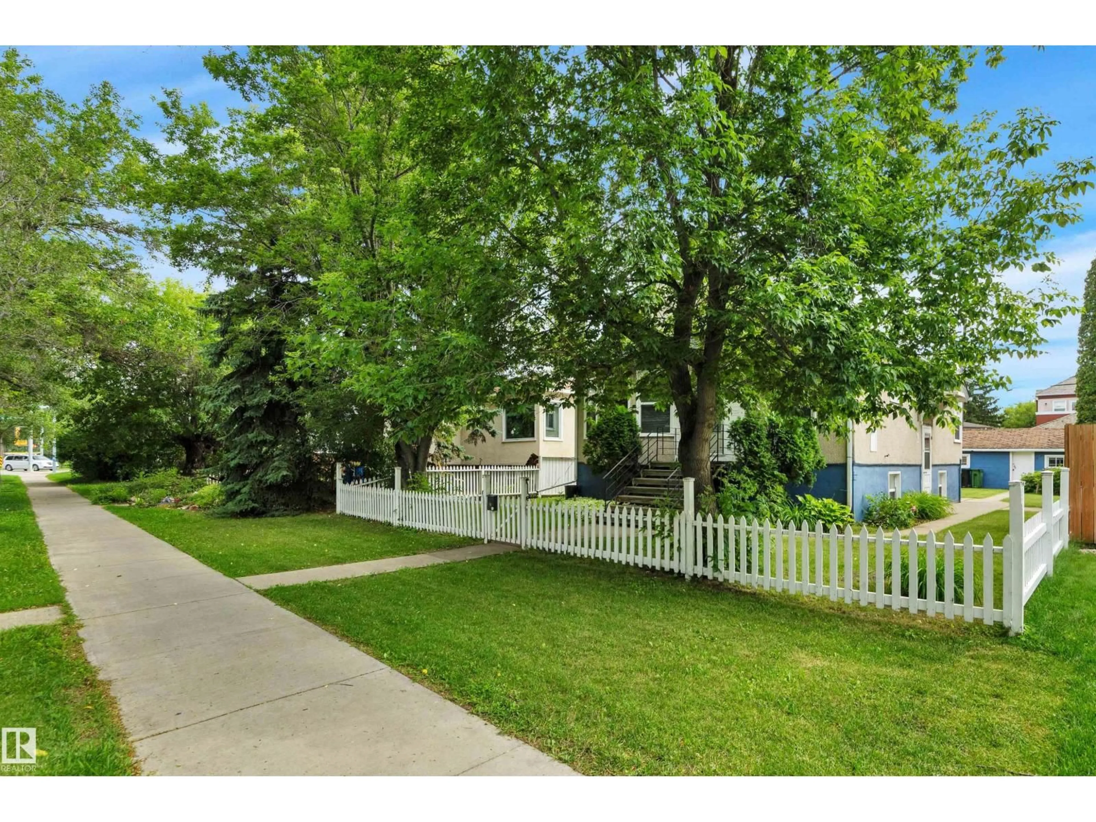Unknown for NW - 9307 92 ST, Edmonton Alberta T6C3R7
