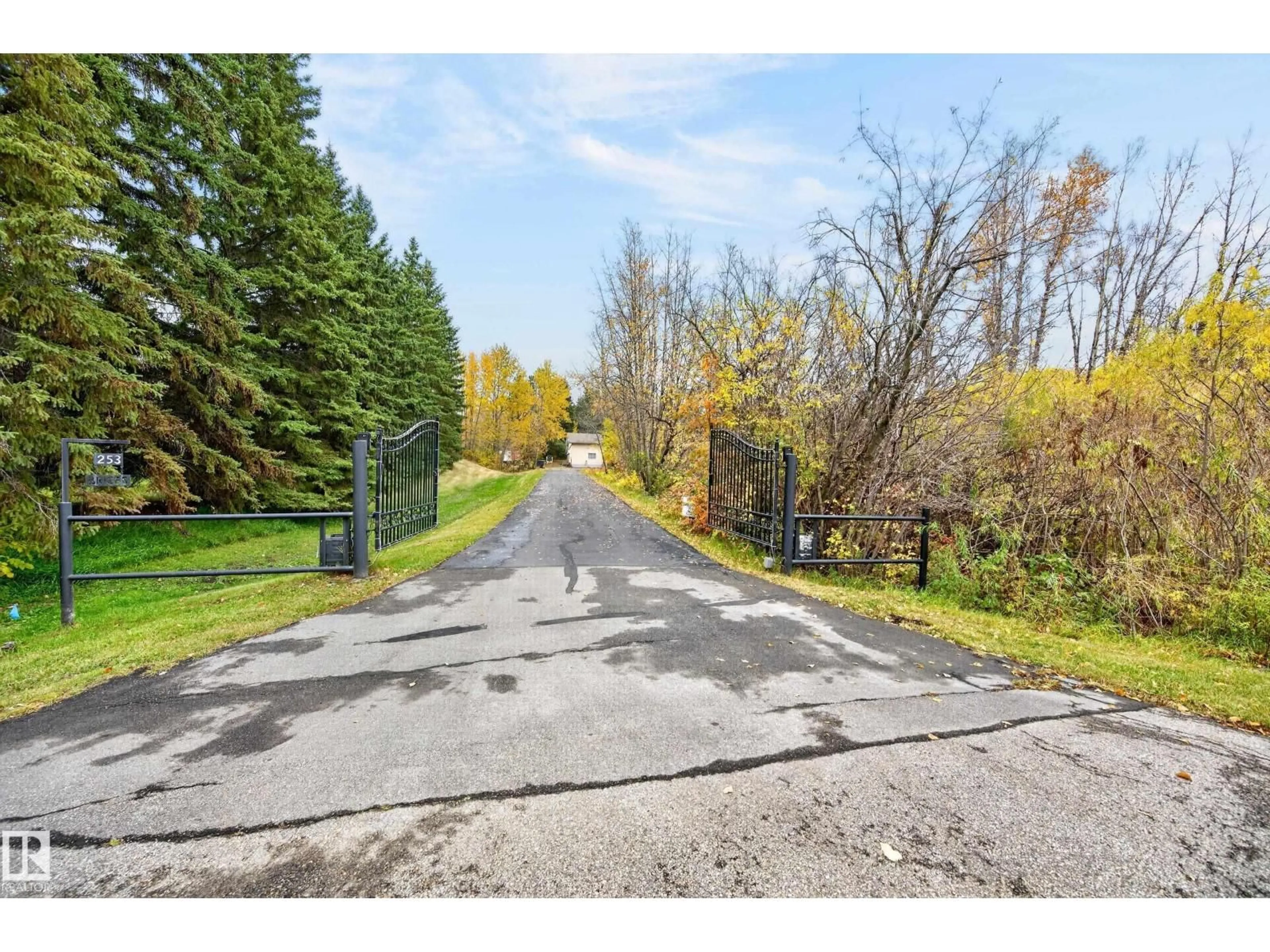 Unknown for 253 - 52349 RGE ROAD 233, Rural Strathcona County Alberta T8B1C8