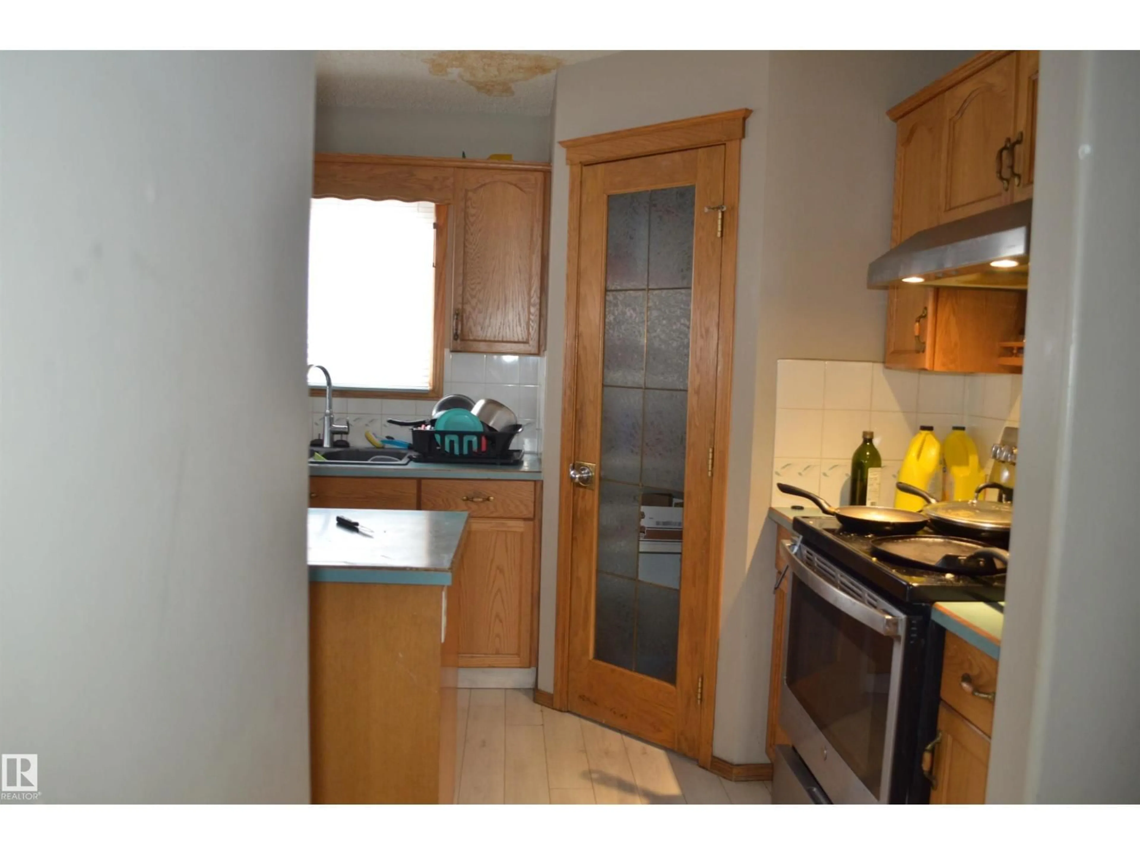 Unknown for 11511 9 AV, Edmonton Alberta T6J6T9
