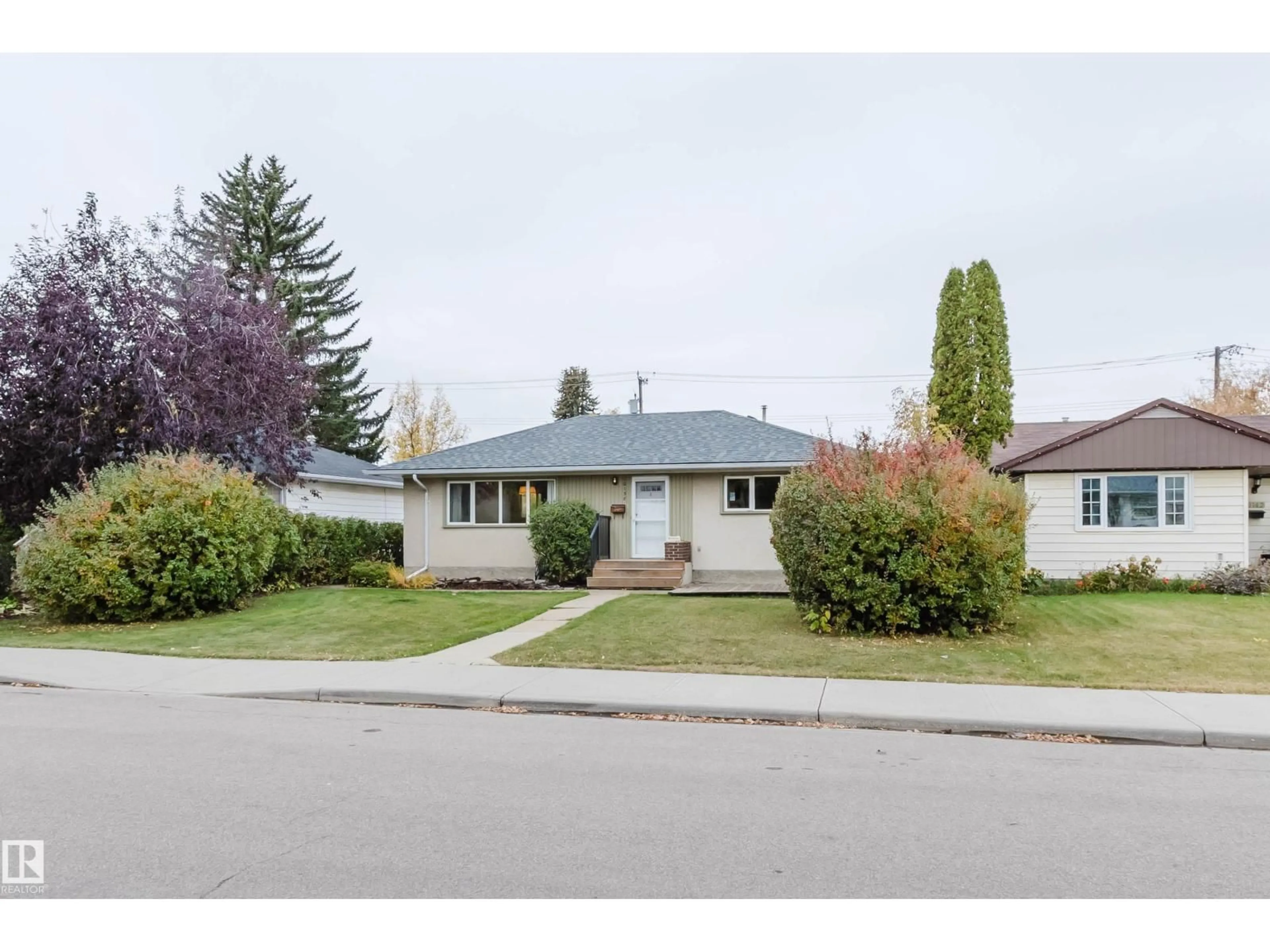 Unknown for 10138 62 ST NW, Edmonton Alberta T6A2L8