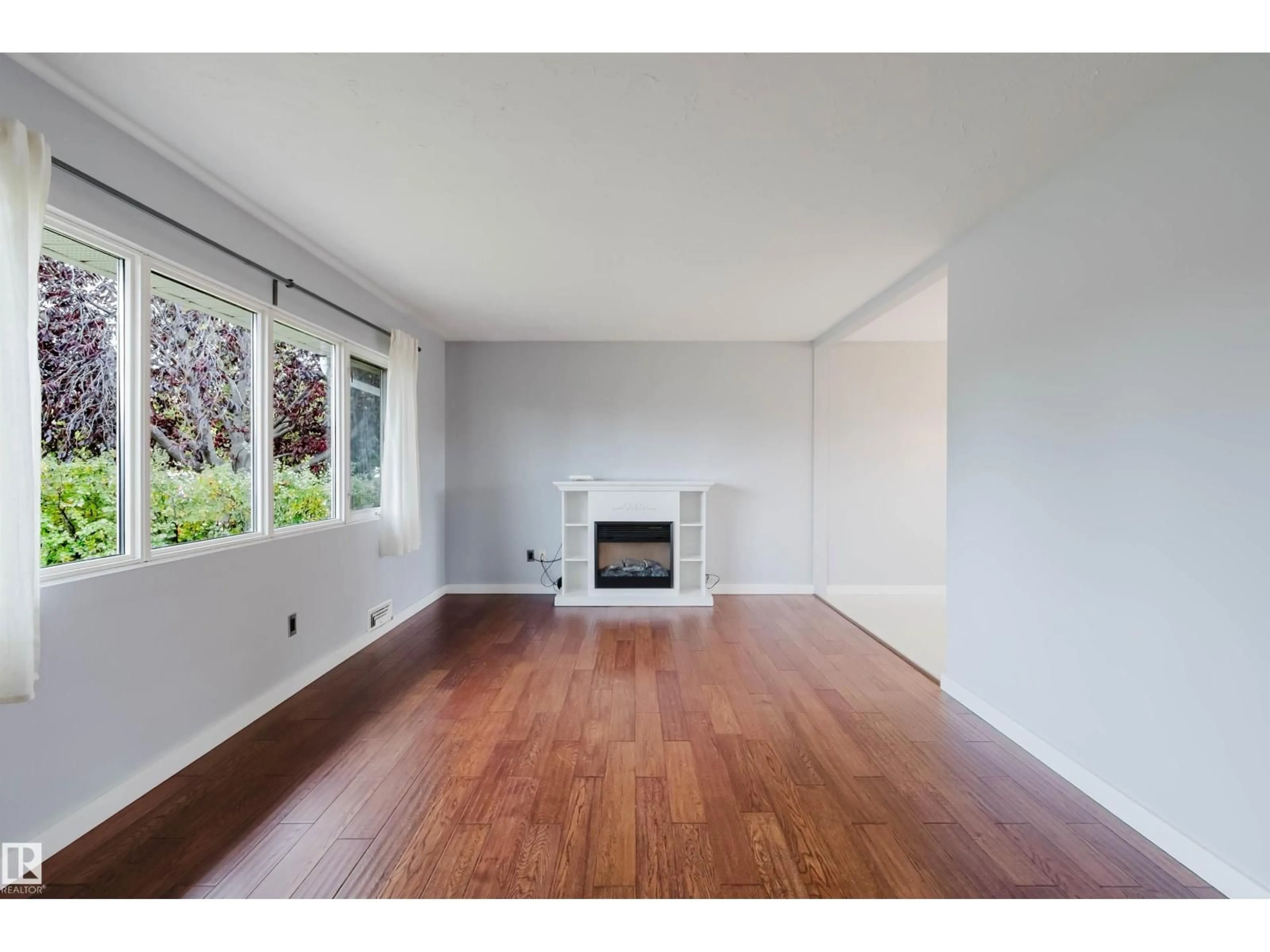 Unknown for 10138 62 ST NW, Edmonton Alberta T6A2L8
