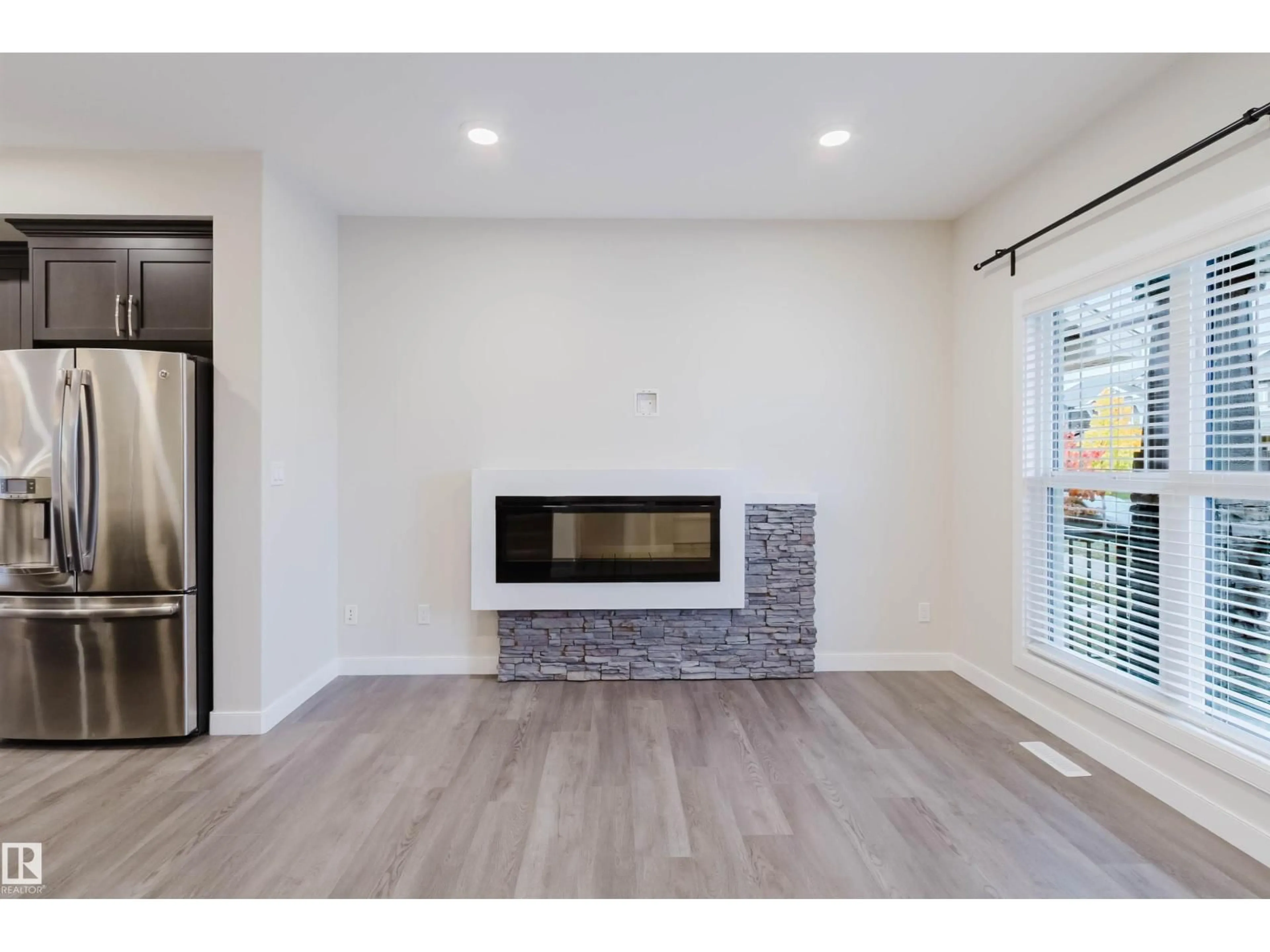 A pic of a room for 8104 224 ST, Edmonton Alberta T5T7A4