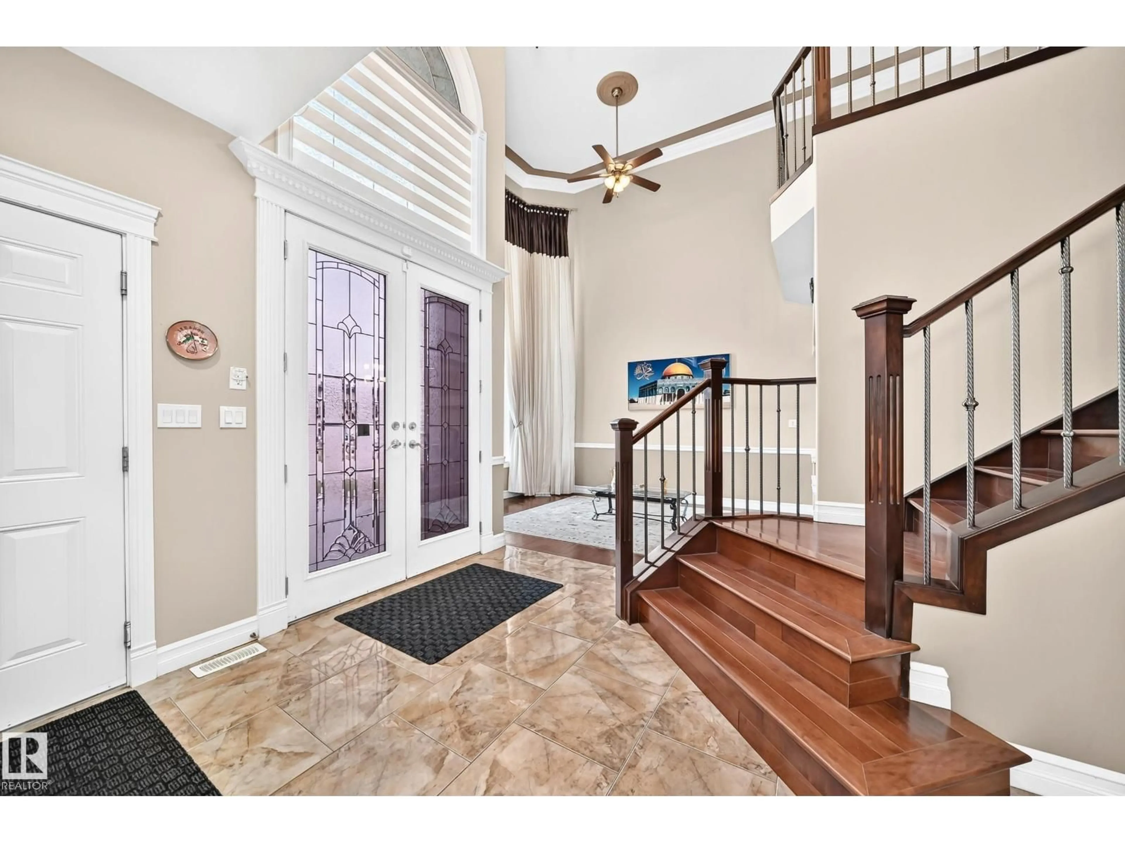 Indoor entryway for NW - 7211 170 AV, Edmonton Alberta T5Z0C6
