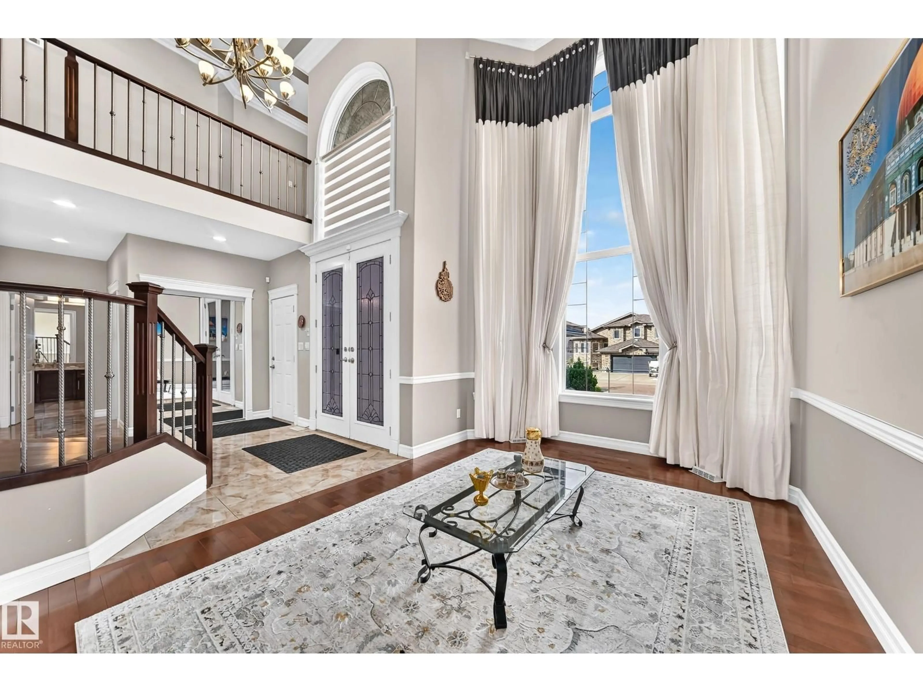 Indoor entryway for NW - 7211 170 AV, Edmonton Alberta T5Z0C6