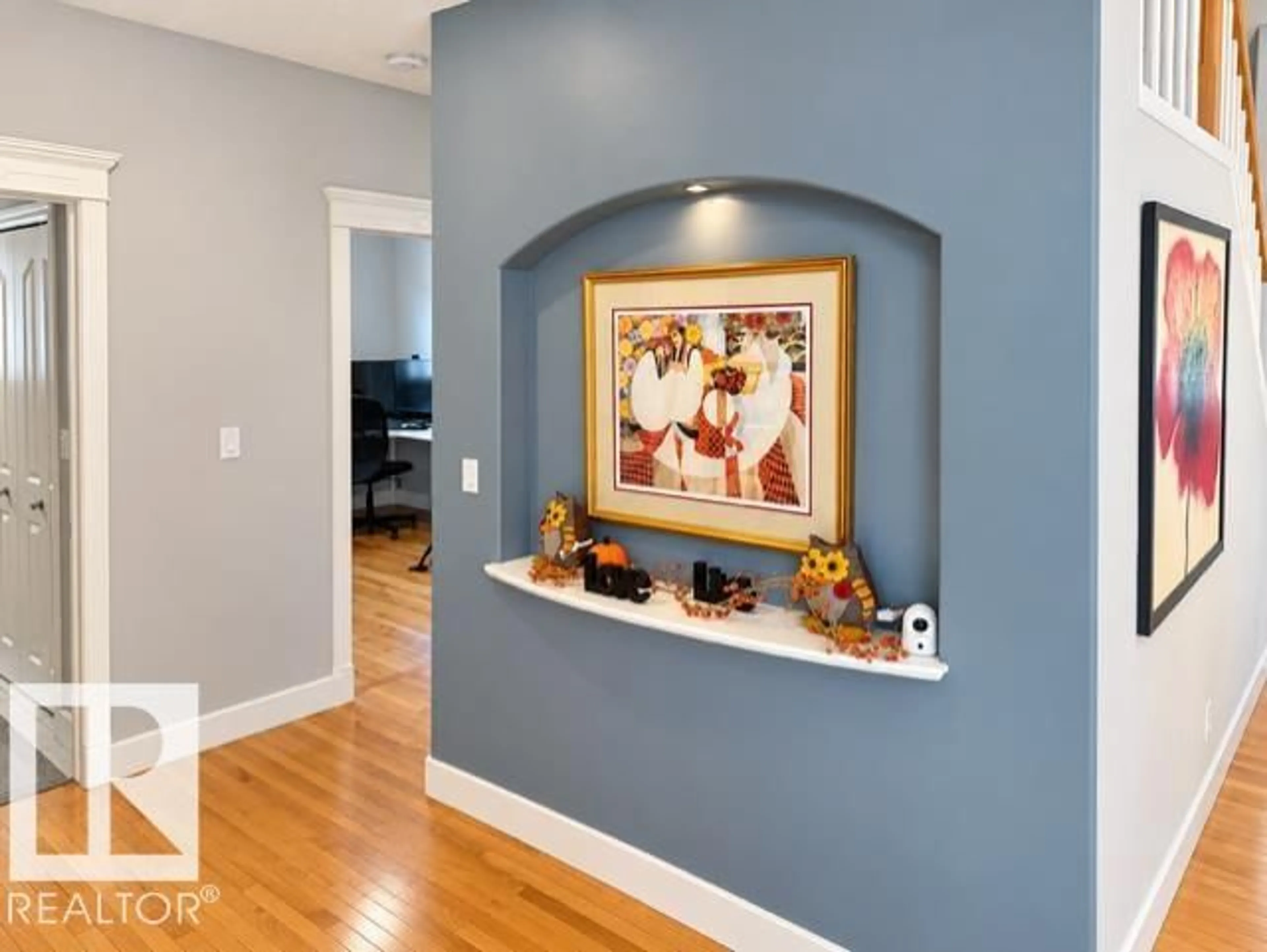 Indoor entryway for 1036 HOLGATE PL, Edmonton Alberta T6R2T7