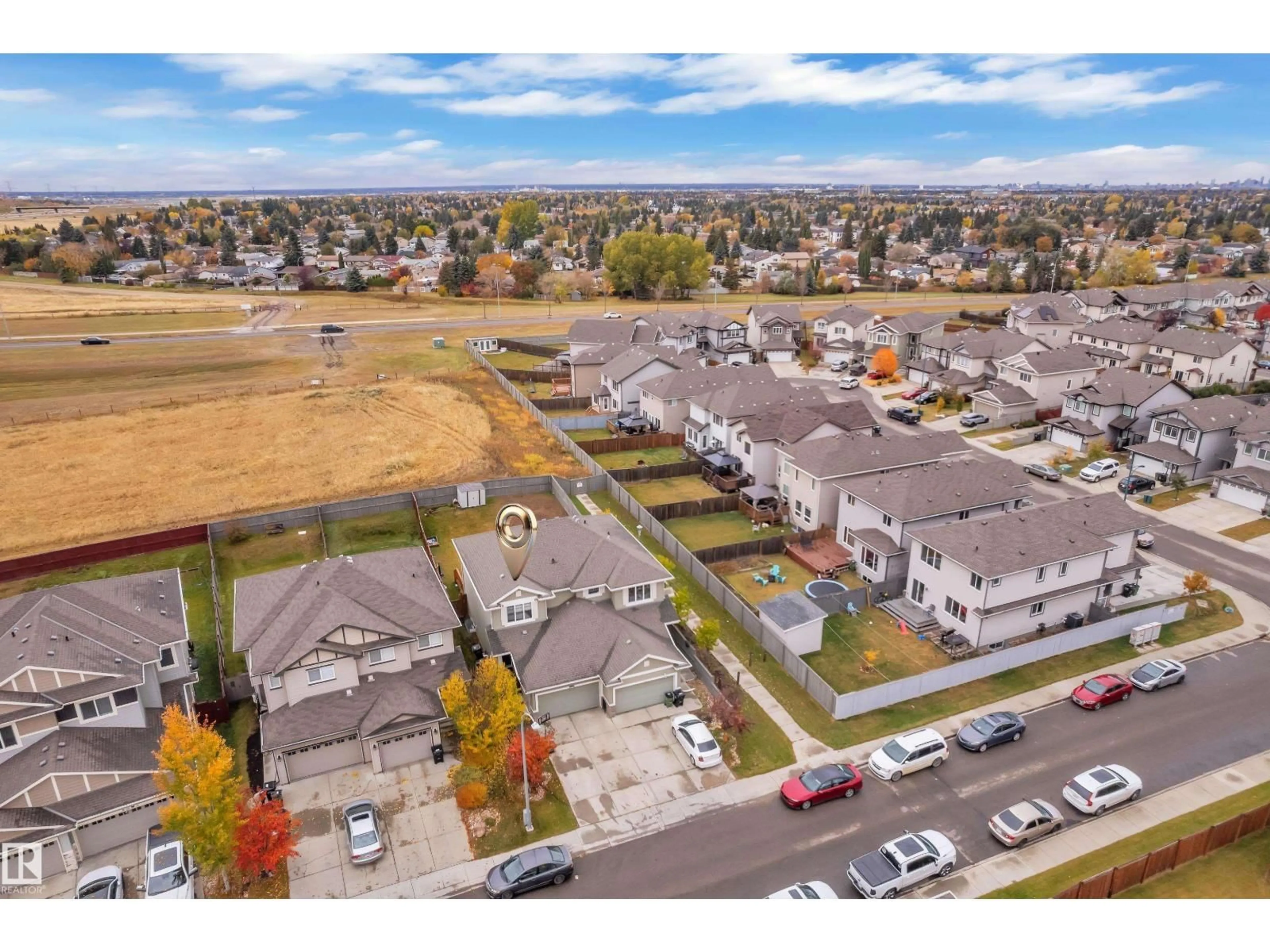 A pic from outside/outdoor area/front of a property/back of a property/a pic from drone, street for NW - 1208 33A ST, Edmonton Alberta T6T2C4