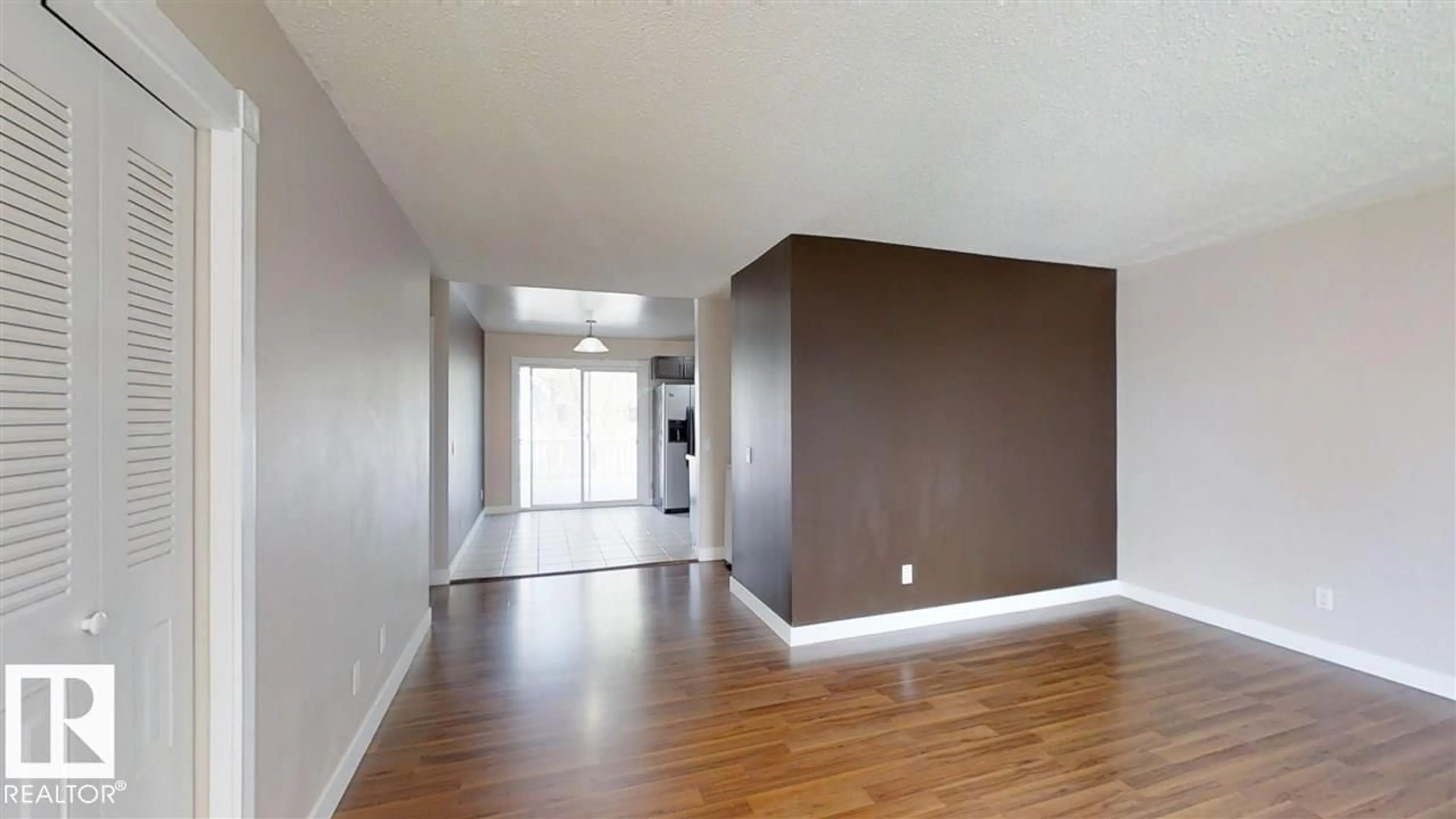 Indoor entryway for 3431 42 ST, Edmonton Alberta T6L3Z4