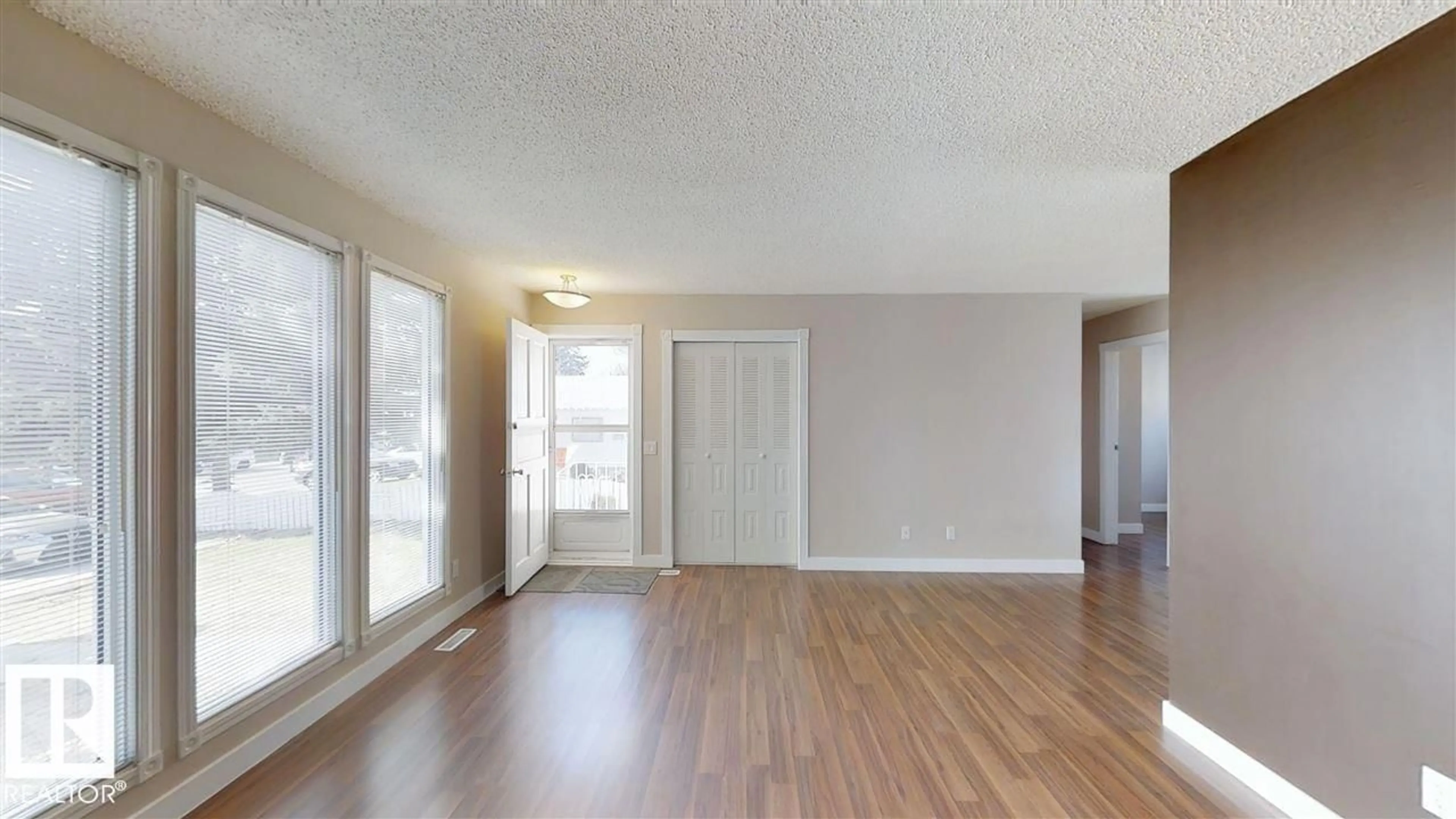 A pic of a room for 3431 42 ST, Edmonton Alberta T6L3Z4