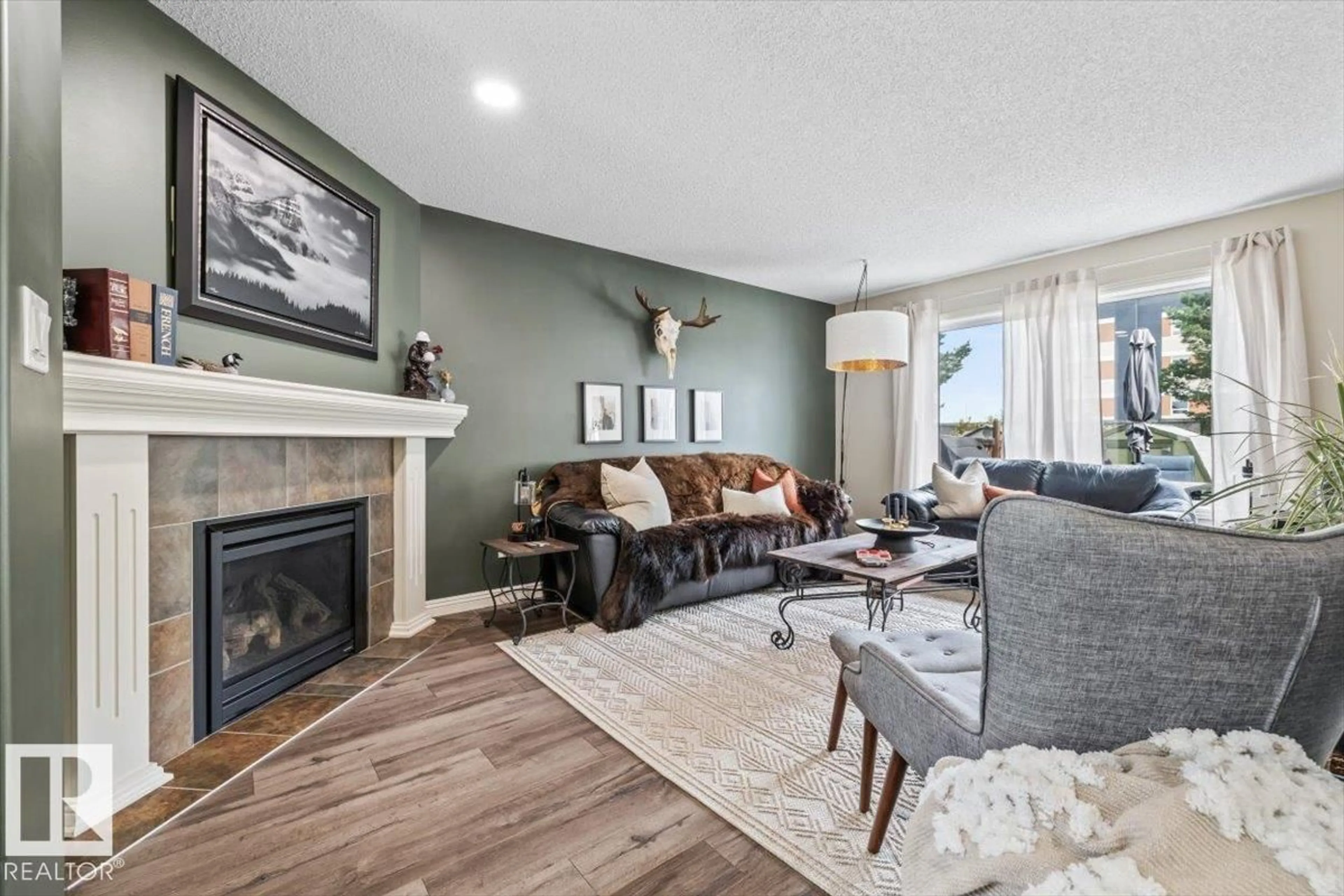 Living room with furniture, unknown for 104 BECKER CR, Fort Saskatchewan Alberta T8L0C2