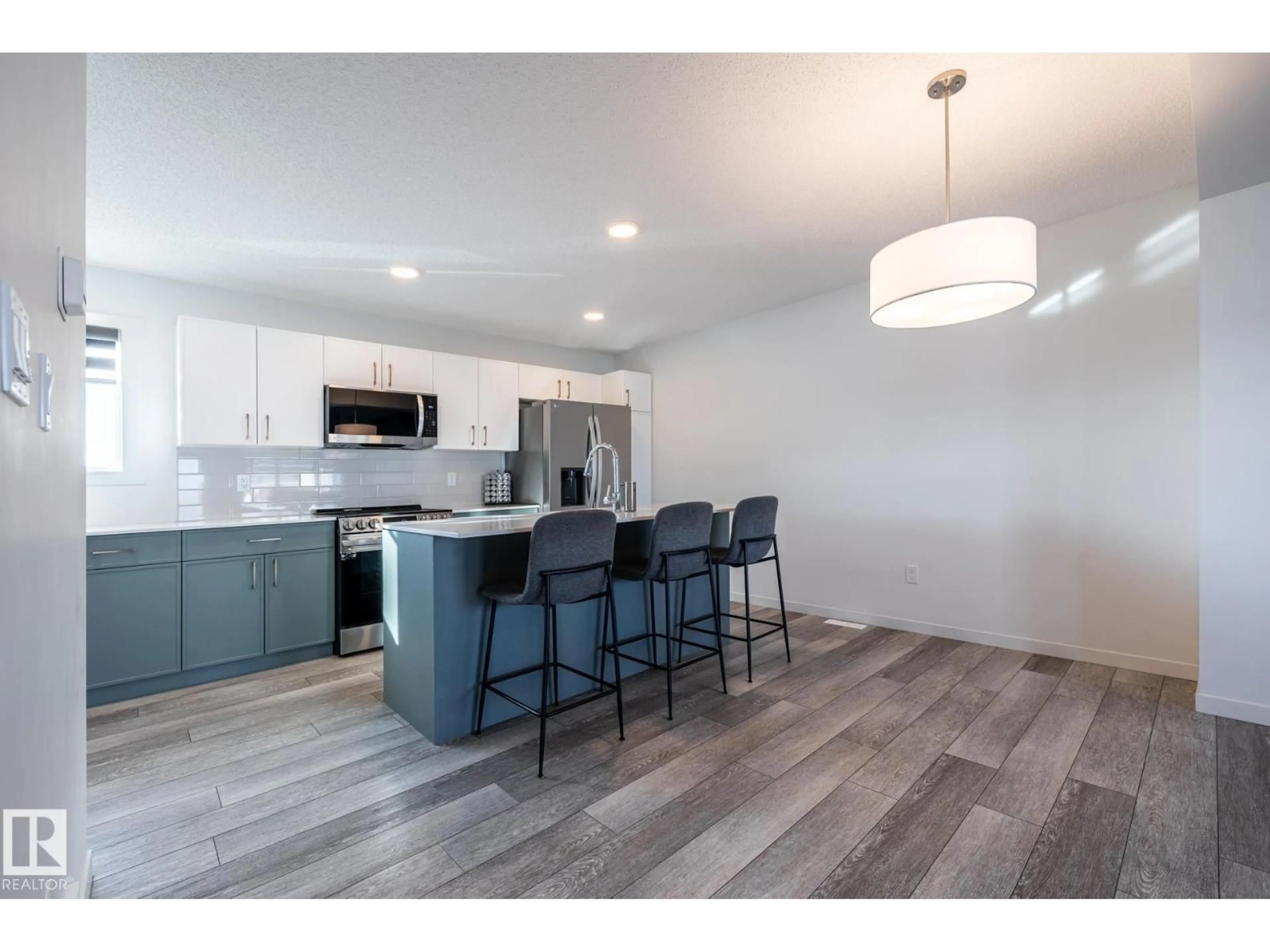 Open concept kitchen, unknown for 1273 MCLEOD AV, Spruce Grove Alberta T7X2Y4