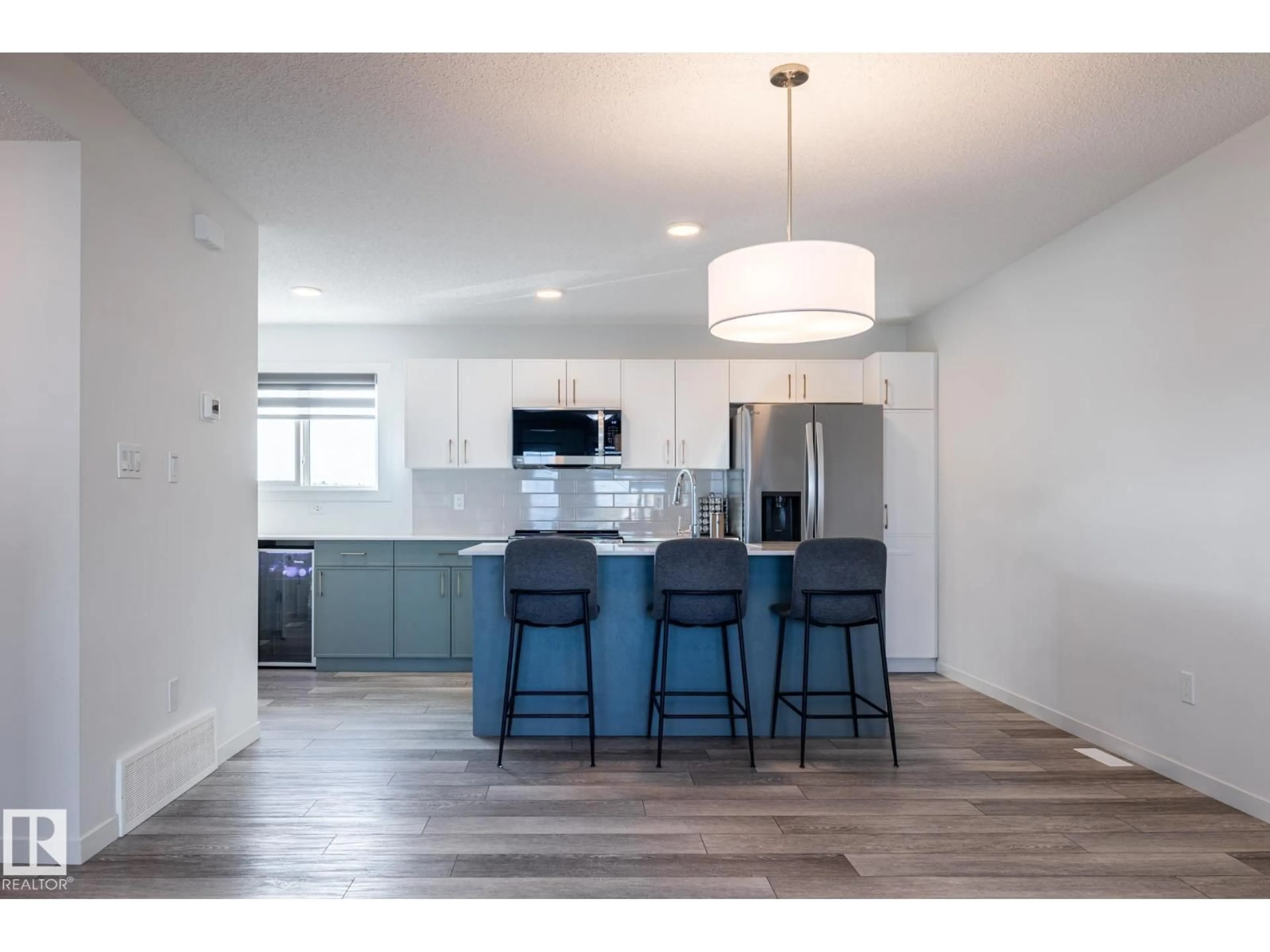 Open concept kitchen, unknown for 1273 MCLEOD AV, Spruce Grove Alberta T7X2Y4