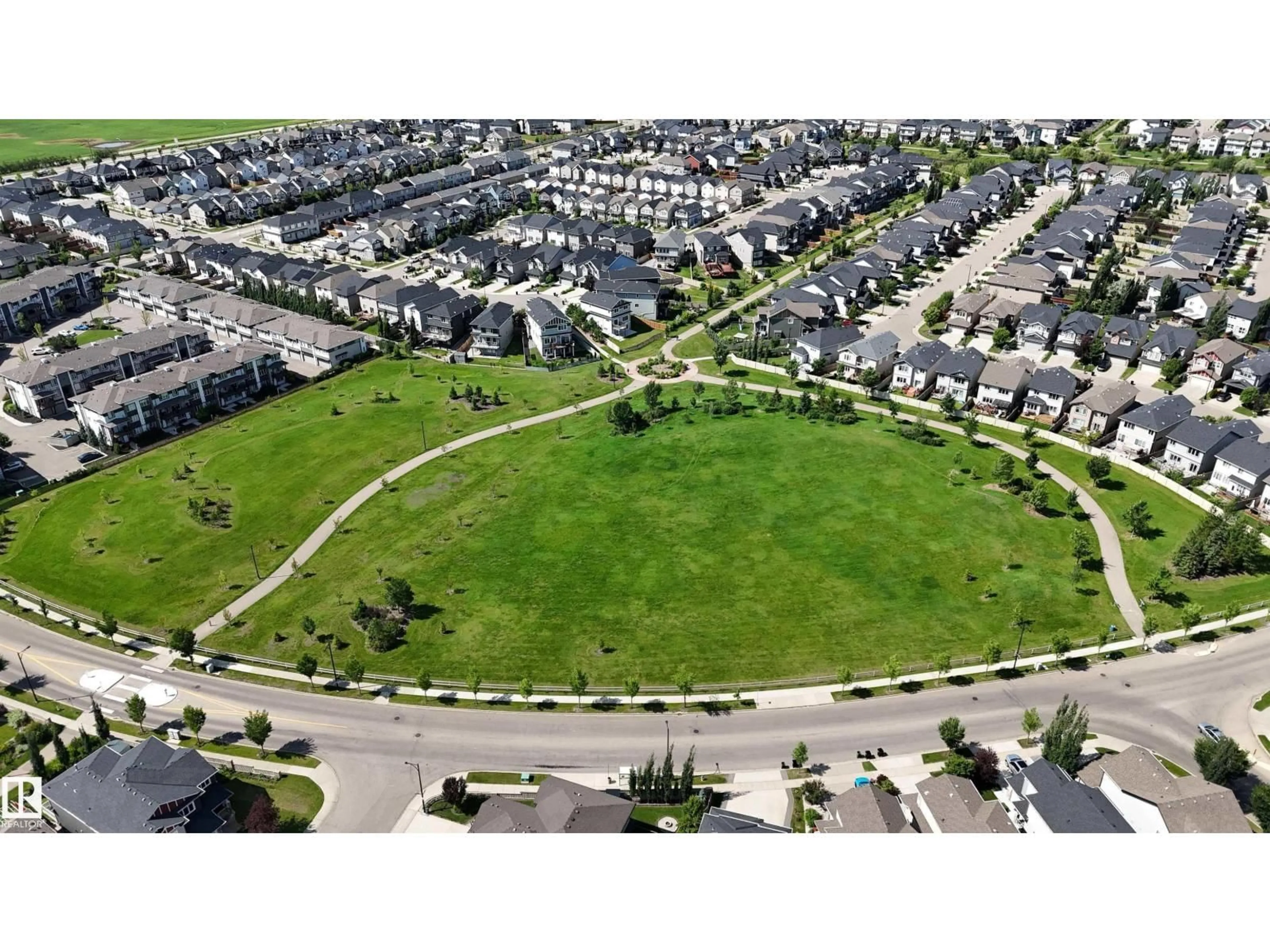 A pic from outside/outdoor area/front of a property/back of a property/a pic from drone, street for 3244 ABBOTT CR, Edmonton Alberta T6W2M4