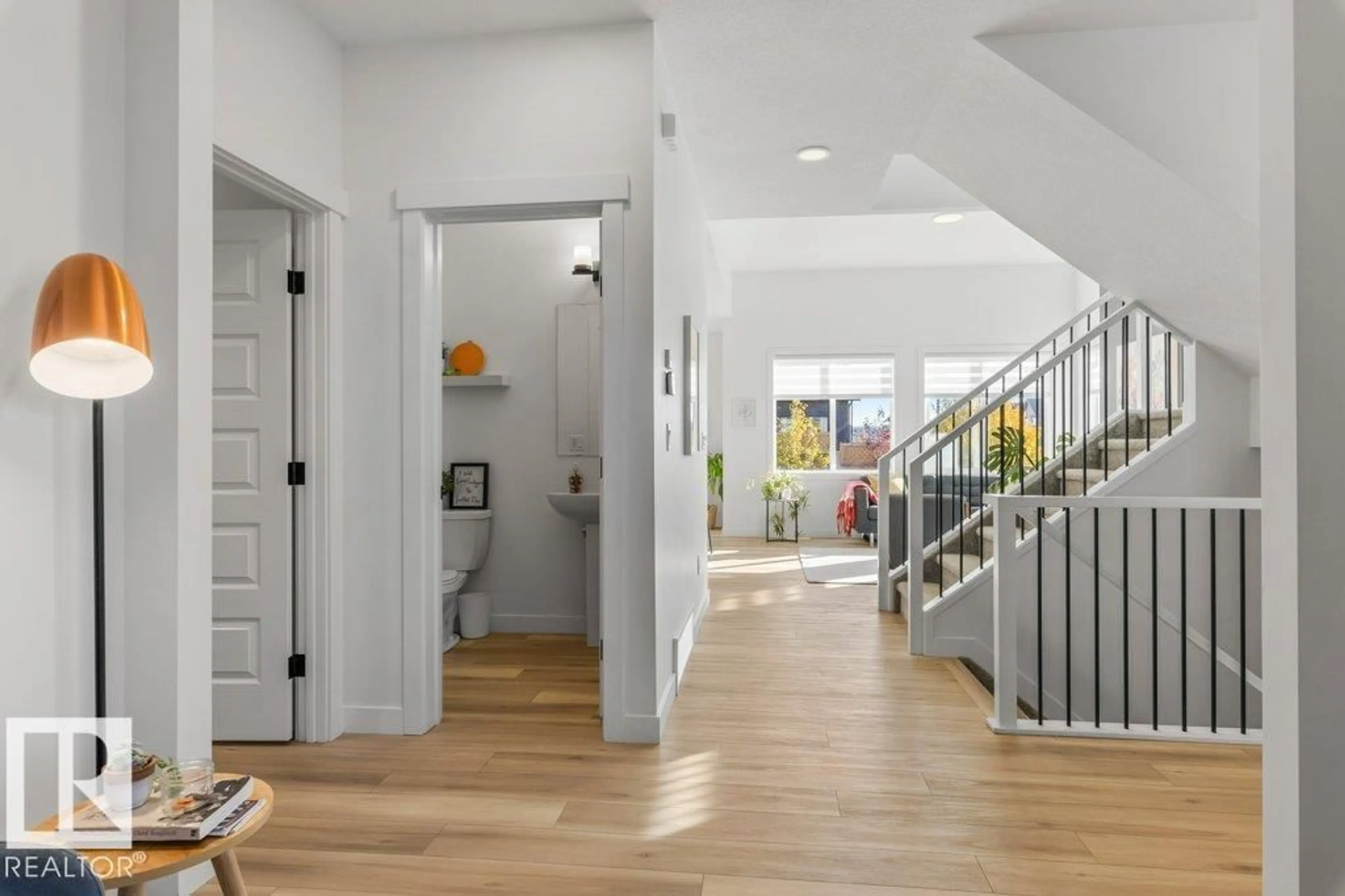 Indoor entryway for 56 RASPBERRY RD, St. Albert Alberta T8N8A3