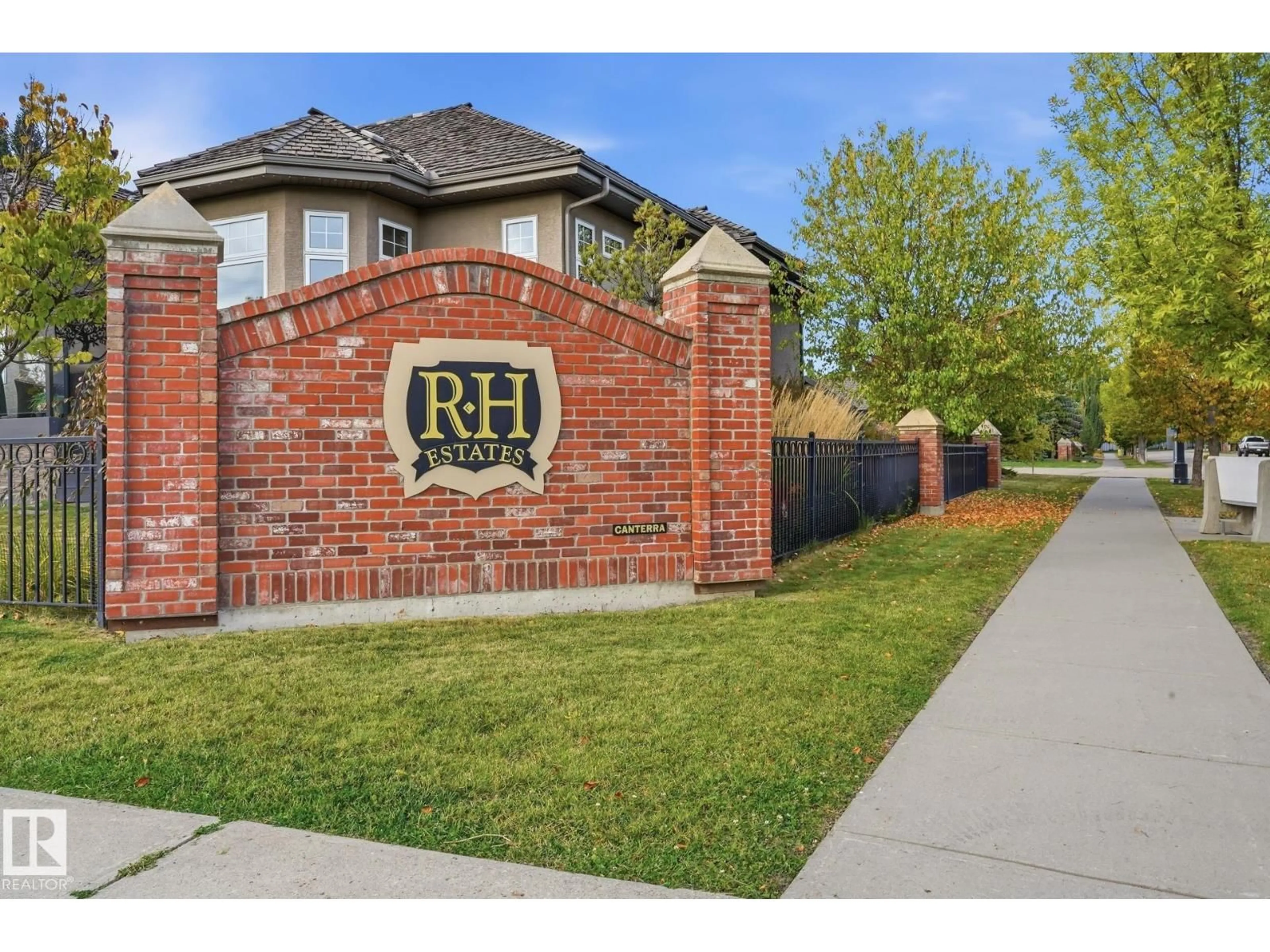Home with brick exterior material, street for 3 KINGSMEADE CR, St. Albert Alberta T8N4C8