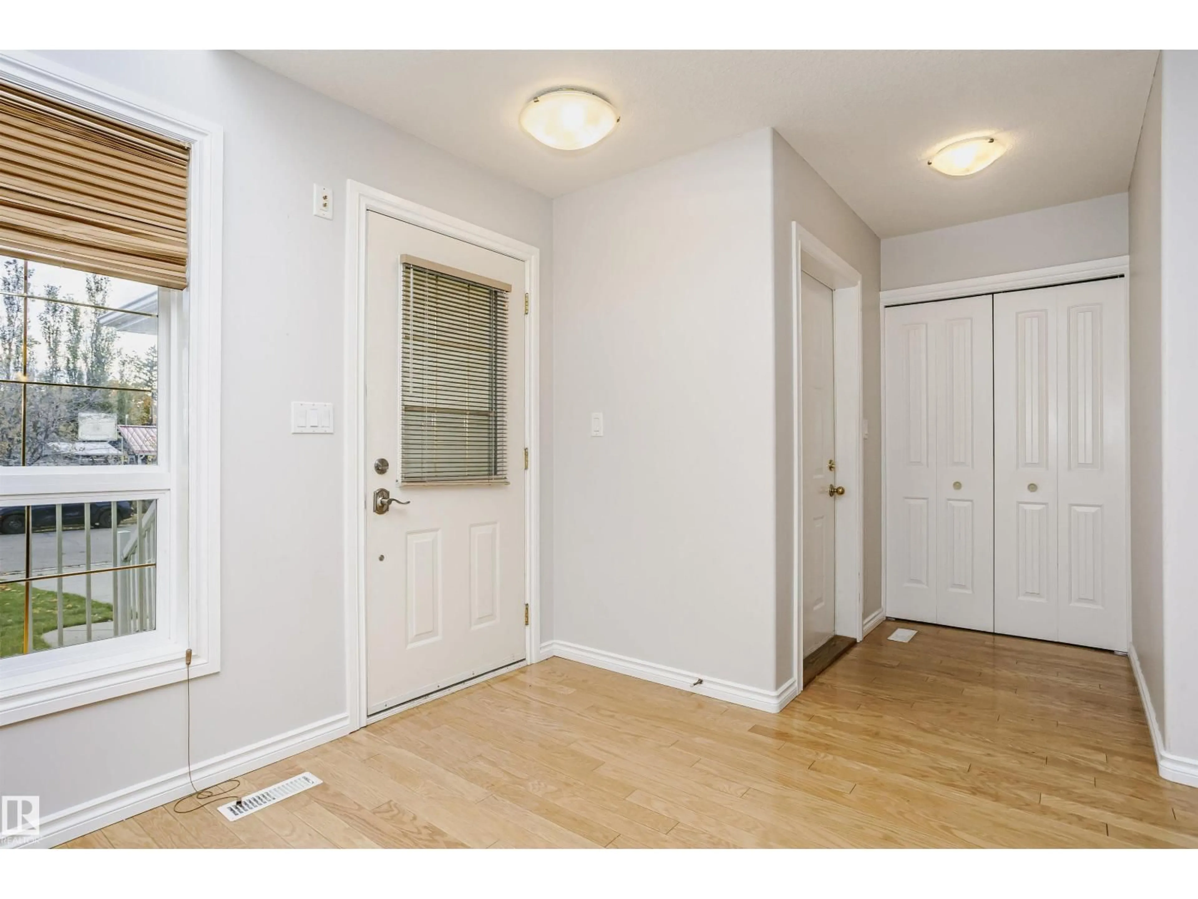Indoor entryway for 4908 49 ST, Legal Alberta T0G1L0