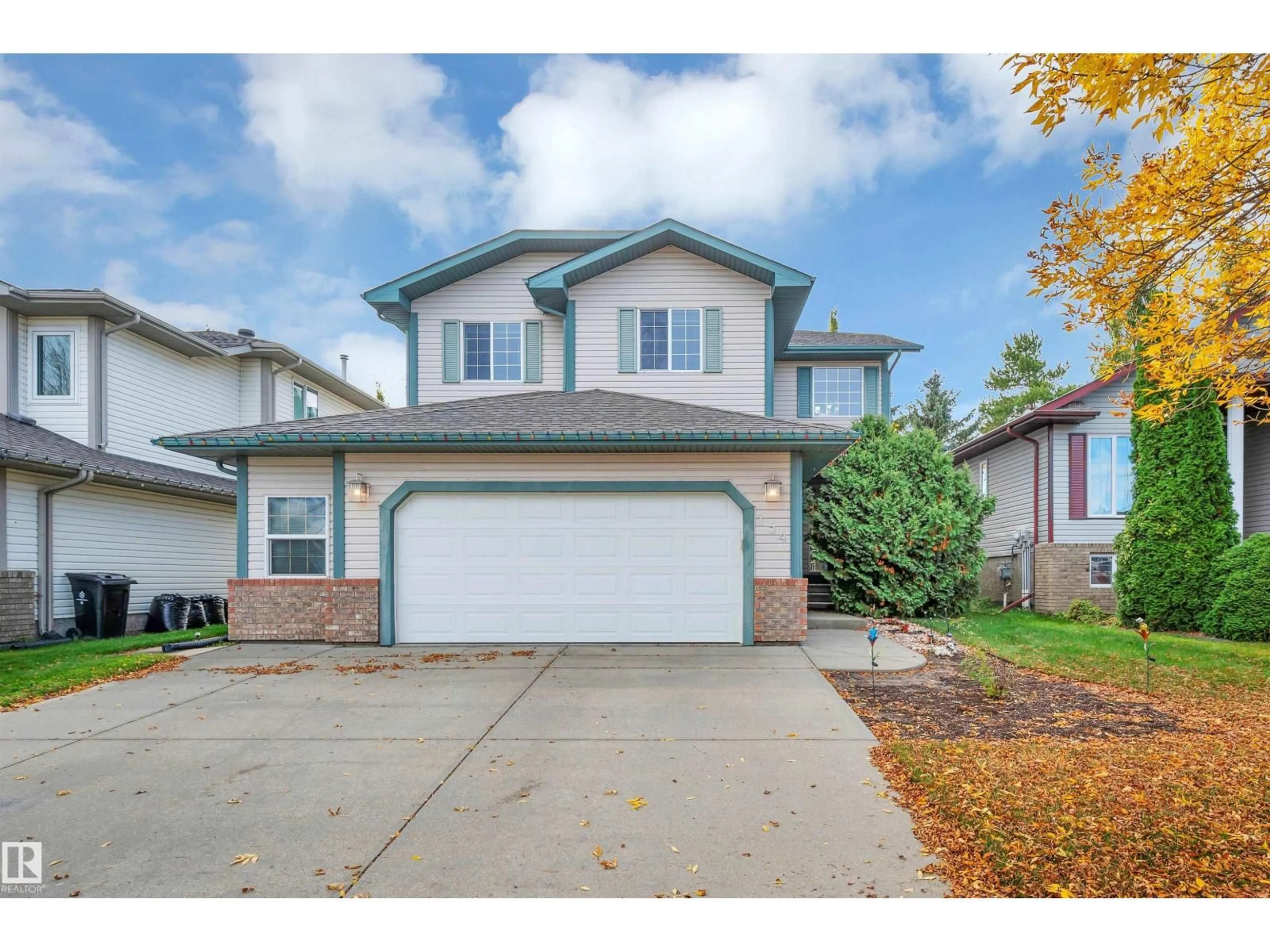 Home with vinyl exterior material, street for 154 WESTPARK WY, Fort Saskatchewan Alberta T8L4H8