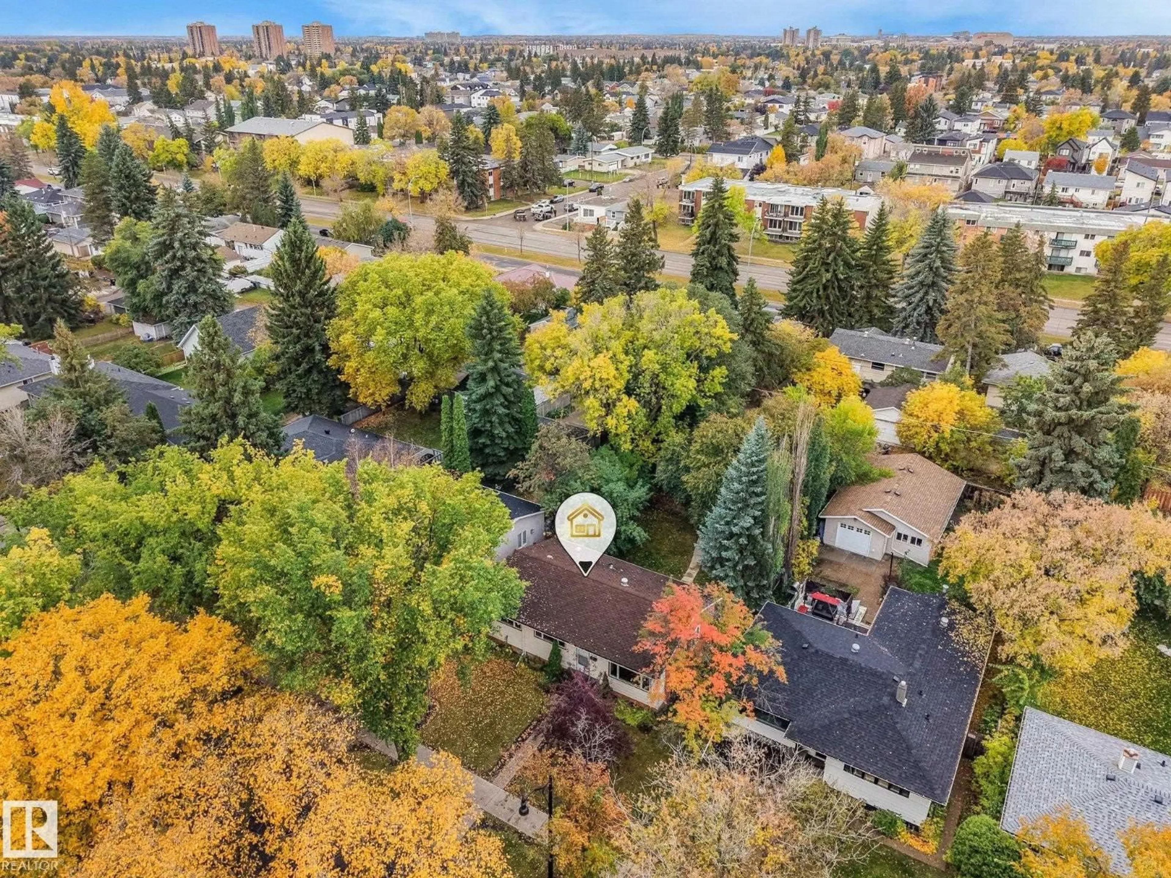 A pic from outside/outdoor area/front of a property/back of a property/a pic from drone, forest/trees view for 9256 148 ST, Edmonton Alberta T5R1A3