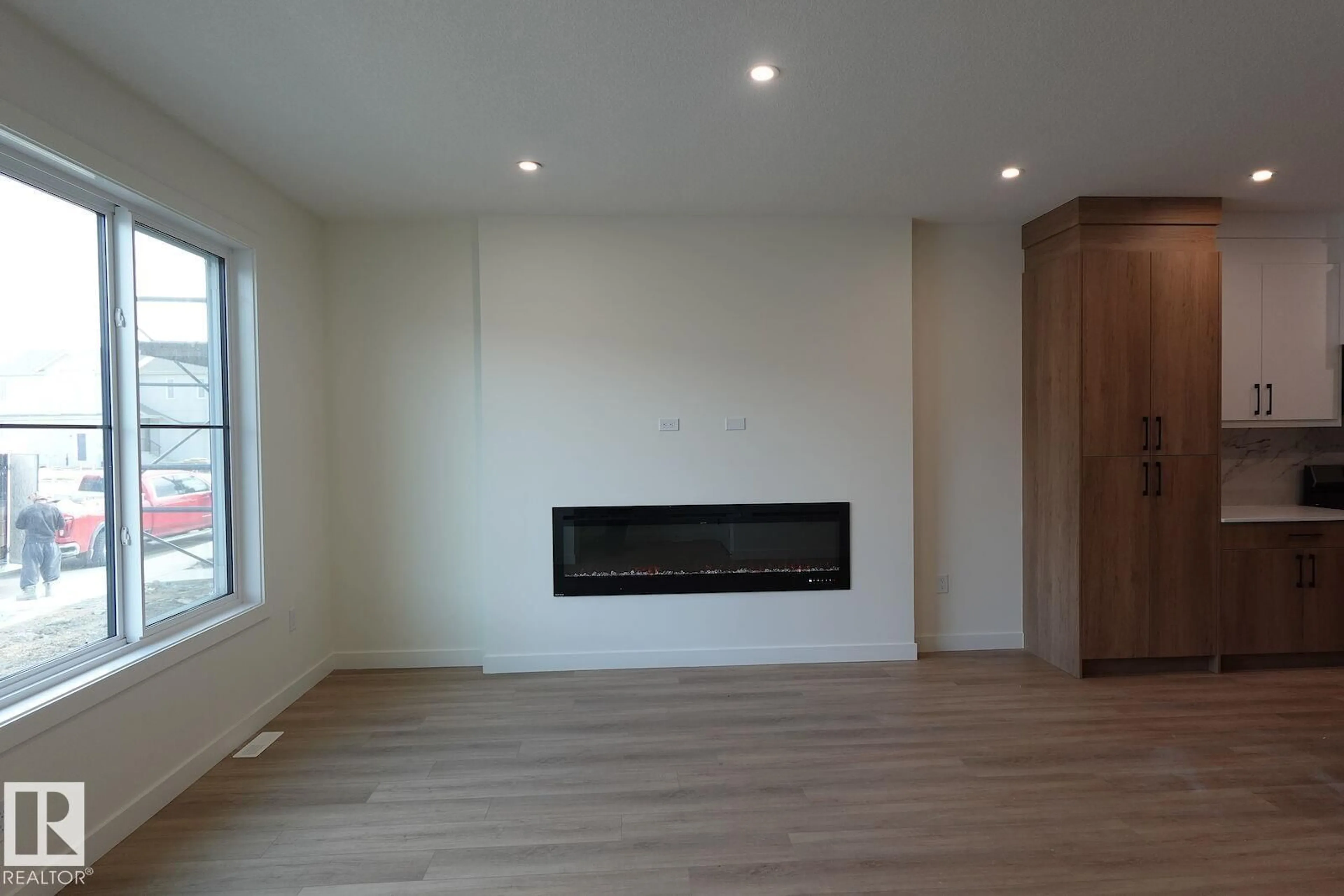 A pic of a room for 224 28 STREET SW, Edmonton Alberta T6X3E4