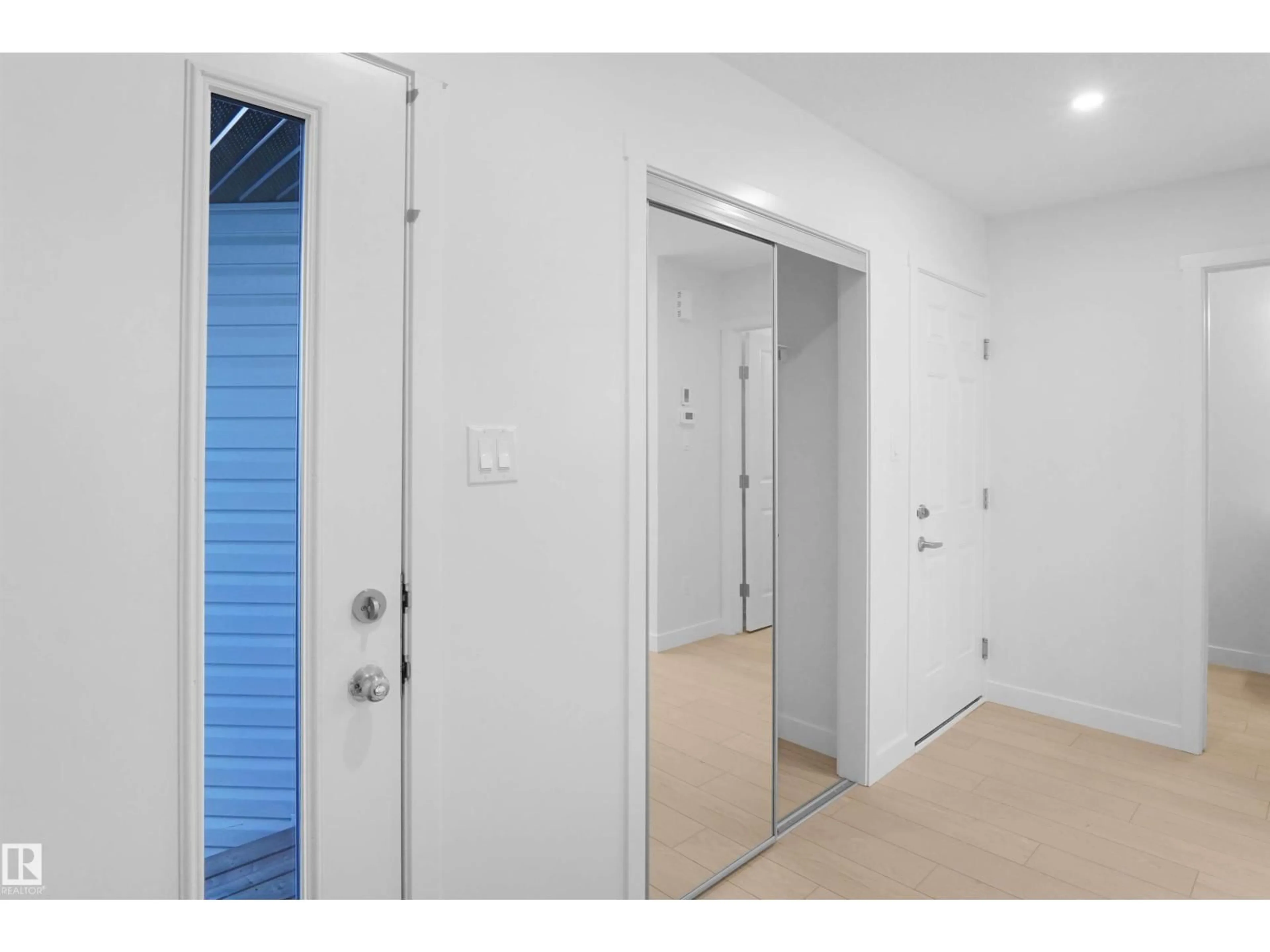 Indoor foyer for NW - 1860 187 ST, Edmonton Alberta T6M3N7