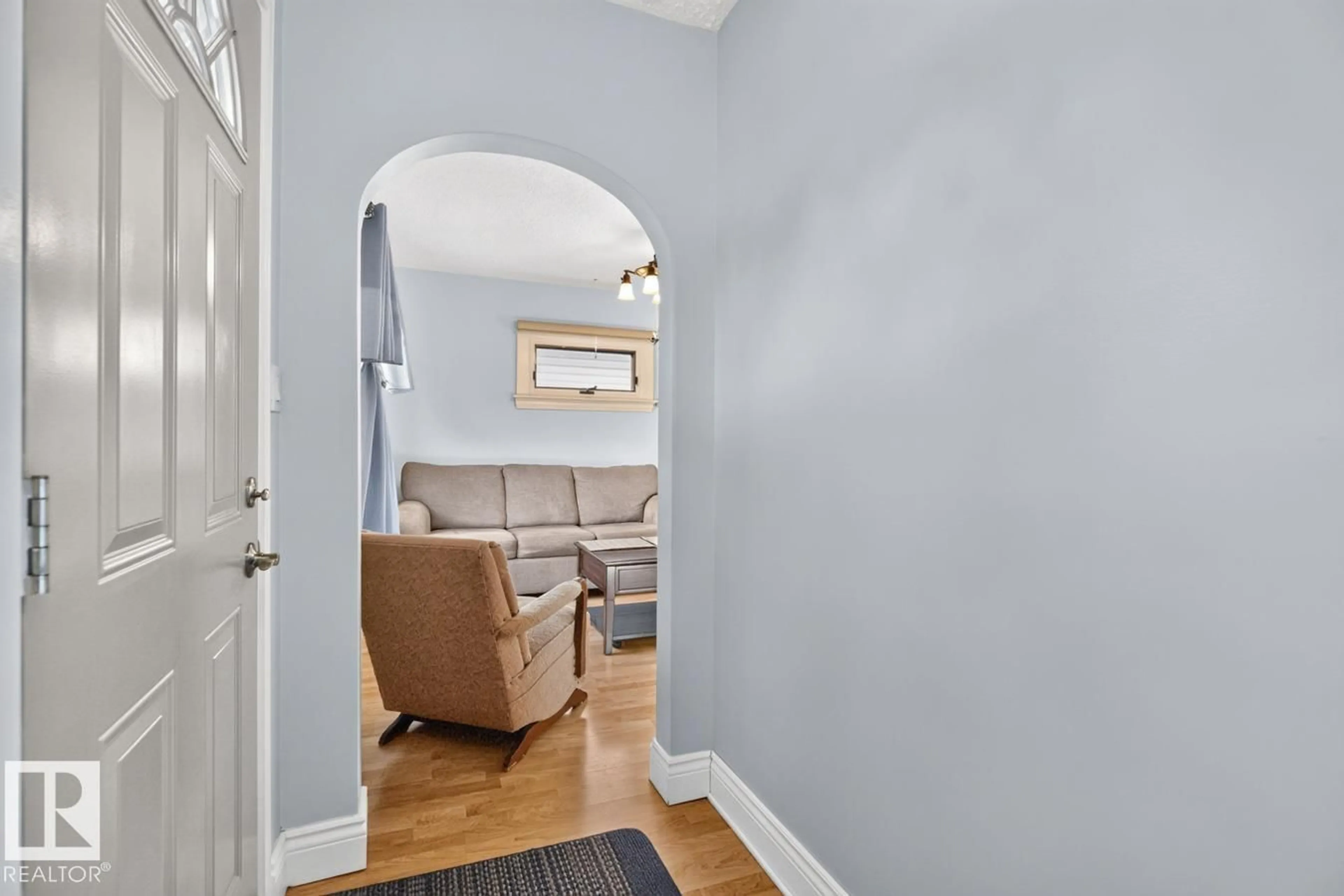 Indoor entryway for 6 MONT CLARE PL, St. Albert Alberta T8N1K9