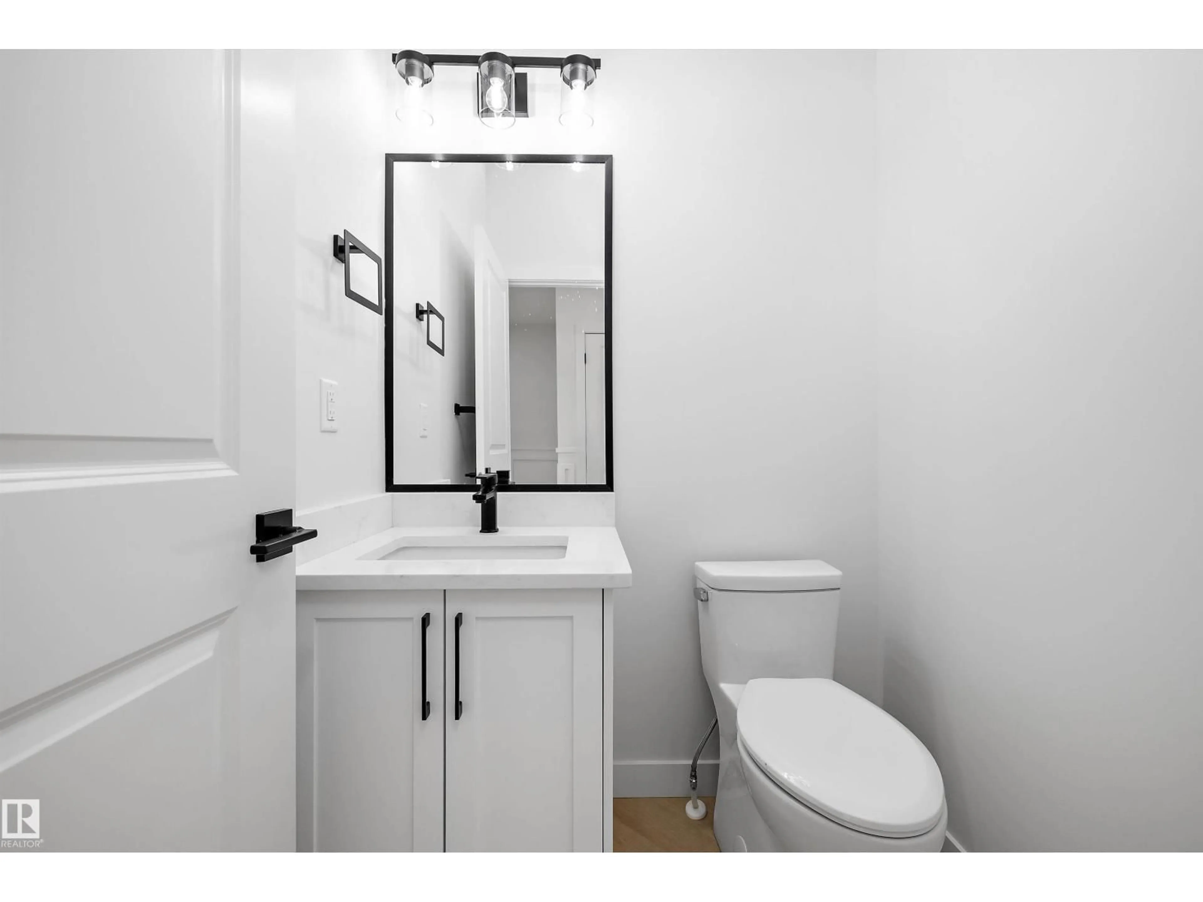 Standard bathroom, ceramic/tile floor for NW - 1745 CROSSBILL LO, Edmonton Alberta T5S0Y6