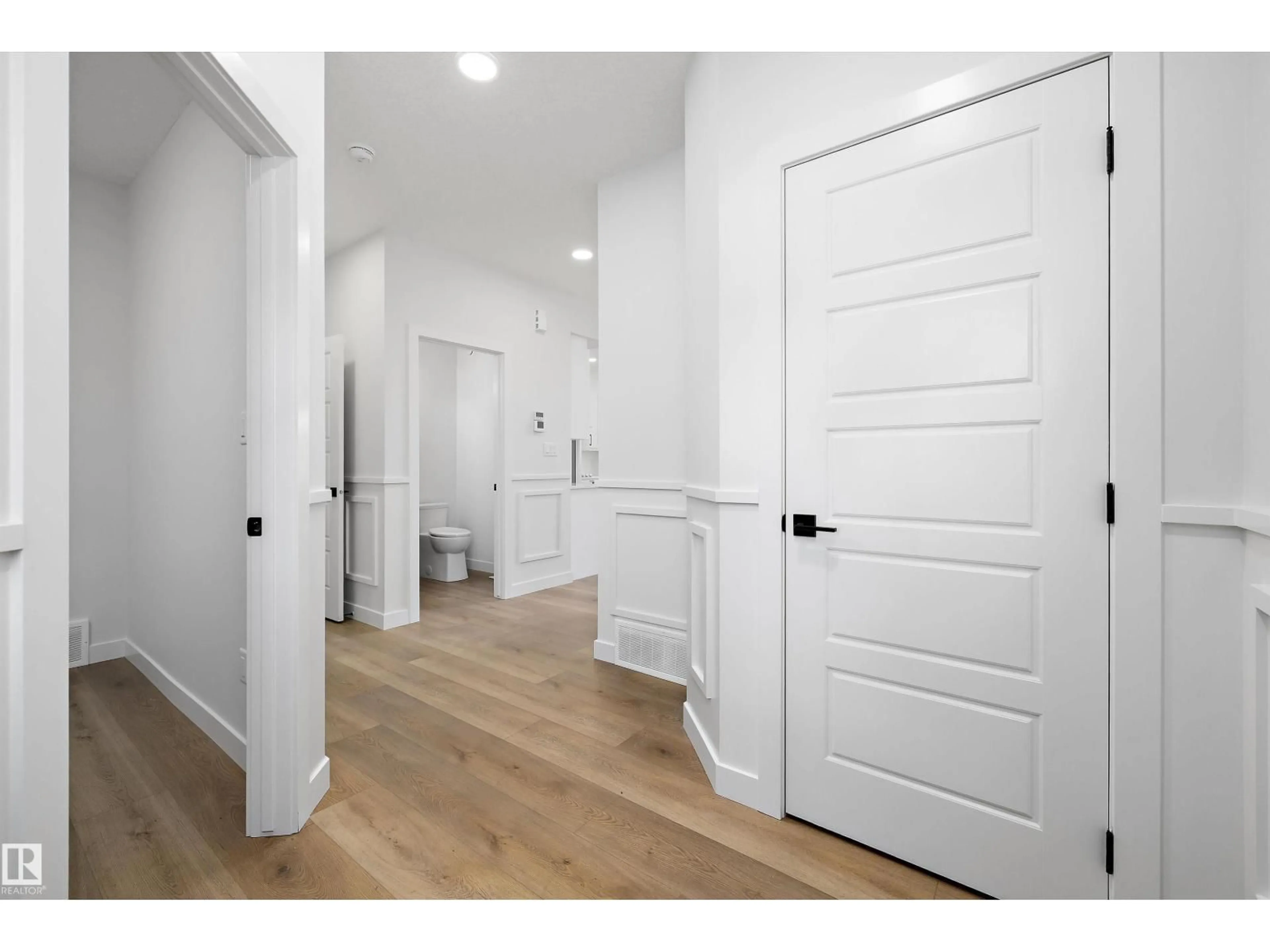 Indoor entryway for NW - 1753 CROSSBILL LO, Edmonton Alberta T5S0Y4