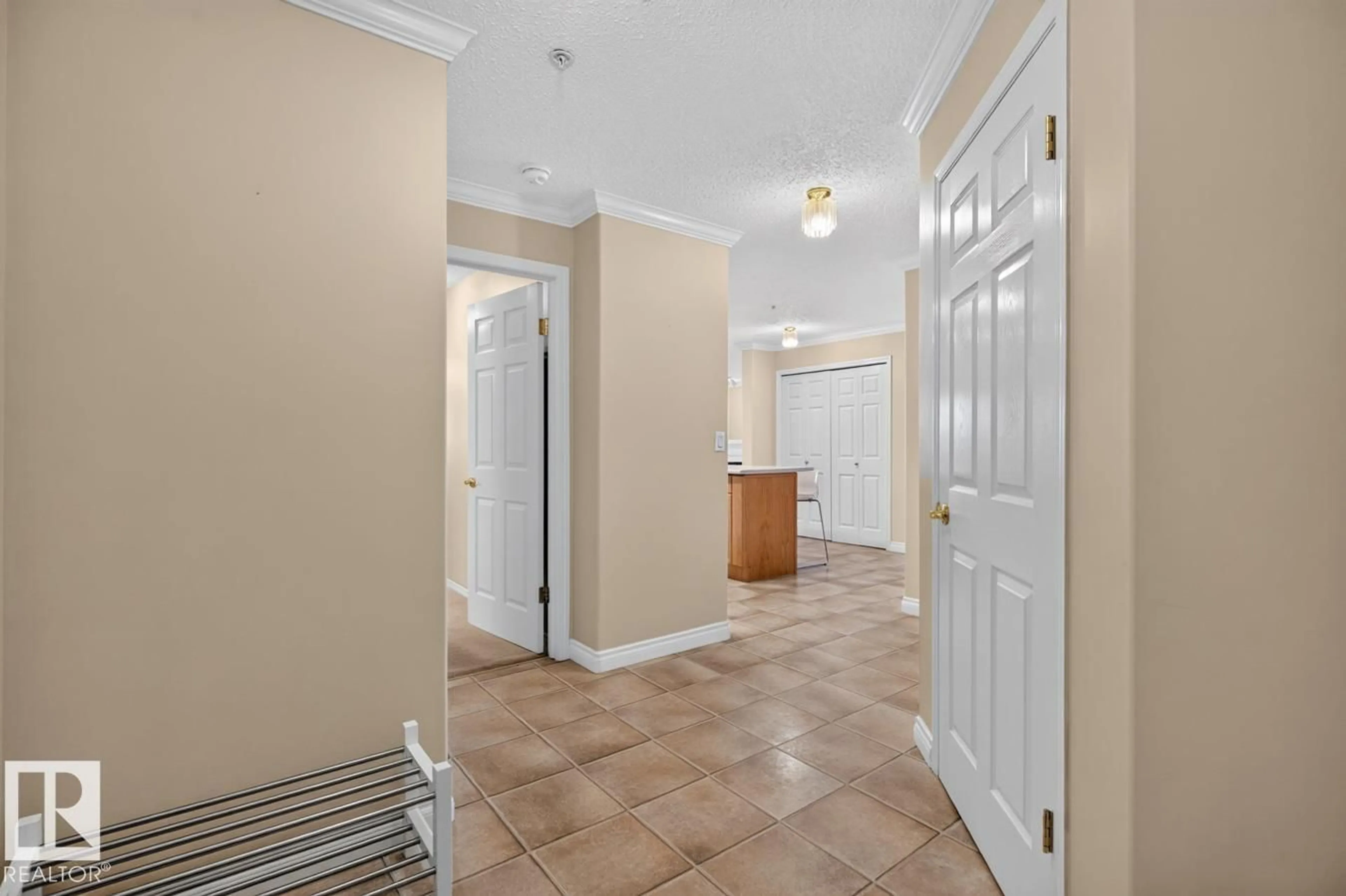 Indoor entryway for 207 - 5116 49 AV, Leduc Alberta T9E8K1
