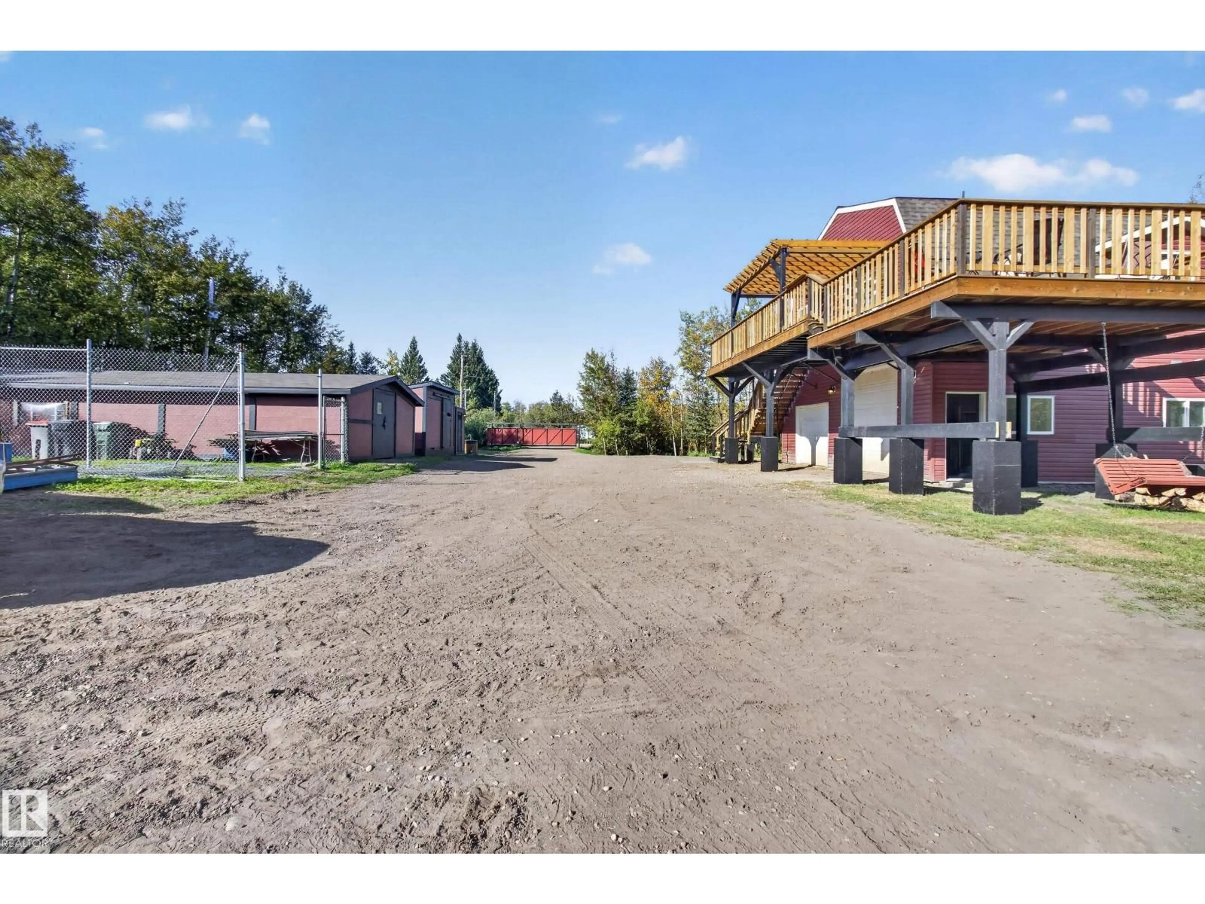 A pic from outside/outdoor area/front of a property/back of a property/a pic from drone, unknown for 48137 RGE RD 232, Rural Leduc County Alberta T0C1Z0