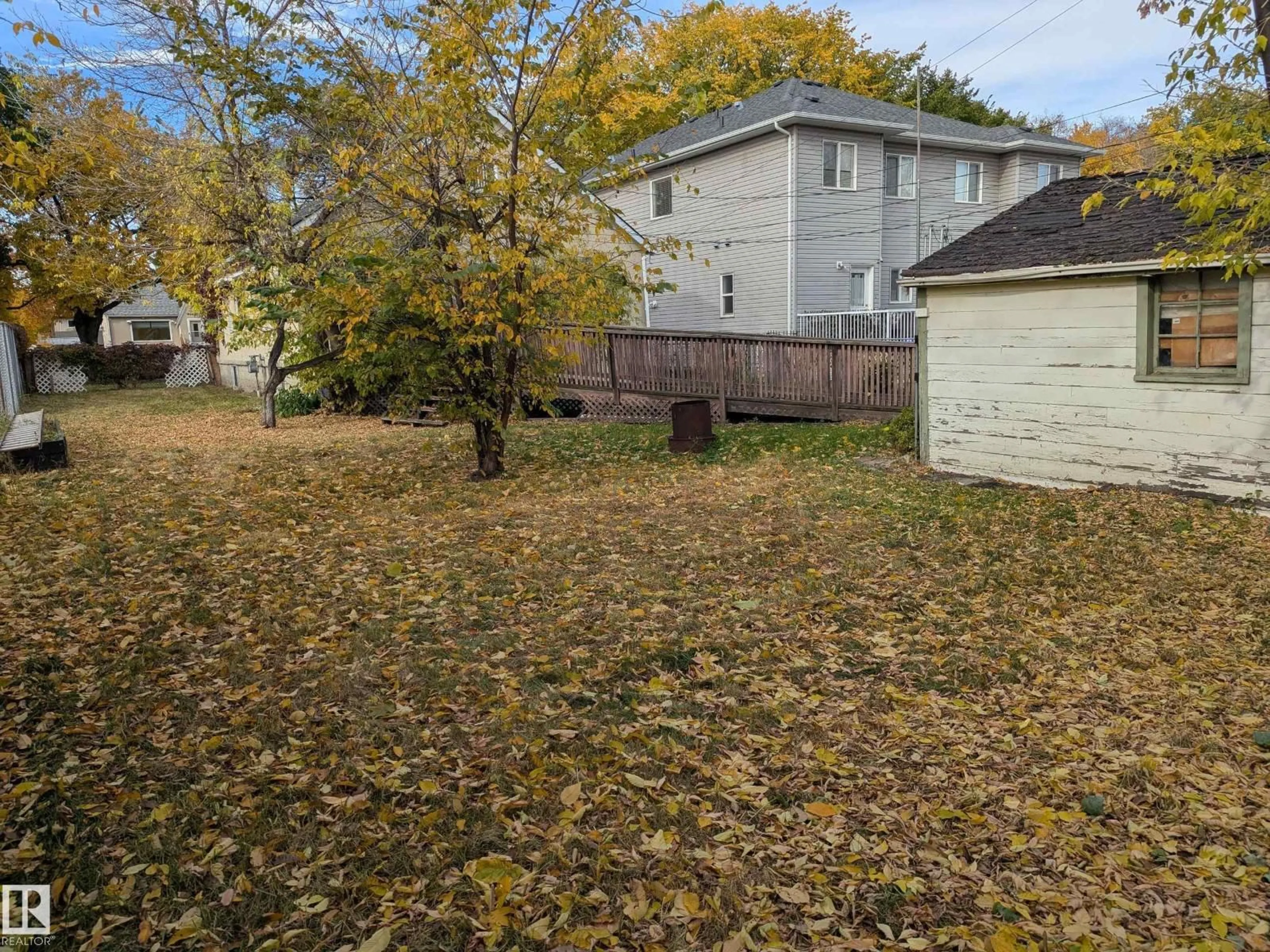 A pic from outside/outdoor area/front of a property/back of a property/a pic from drone, street for NW - 12215 101 ST, Edmonton Alberta T5G2C5