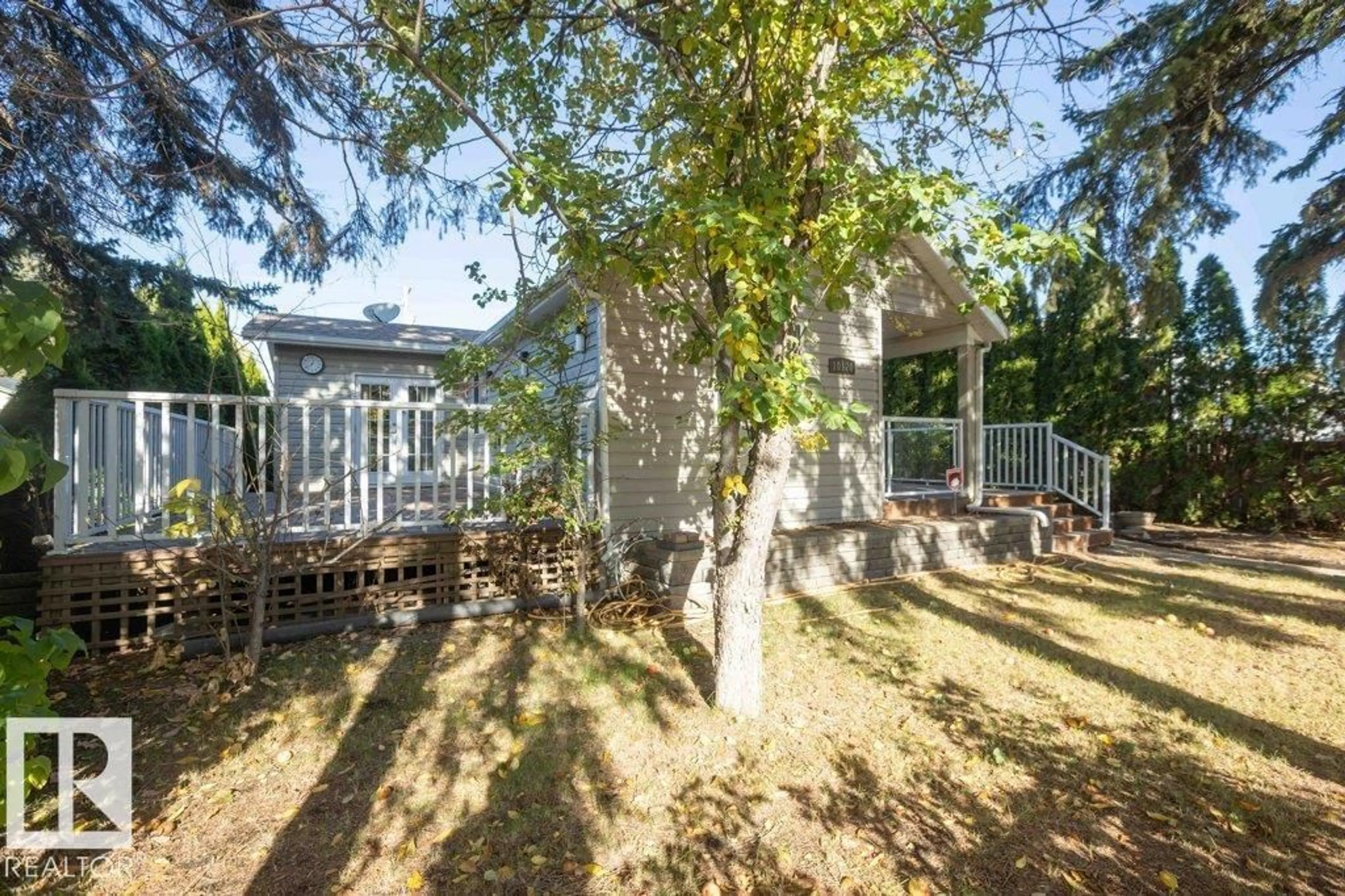 A pic from outside/outdoor area/front of a property/back of a property/a pic from drone, unknown for 10120 104 ST, Westlock Alberta T7P1V5