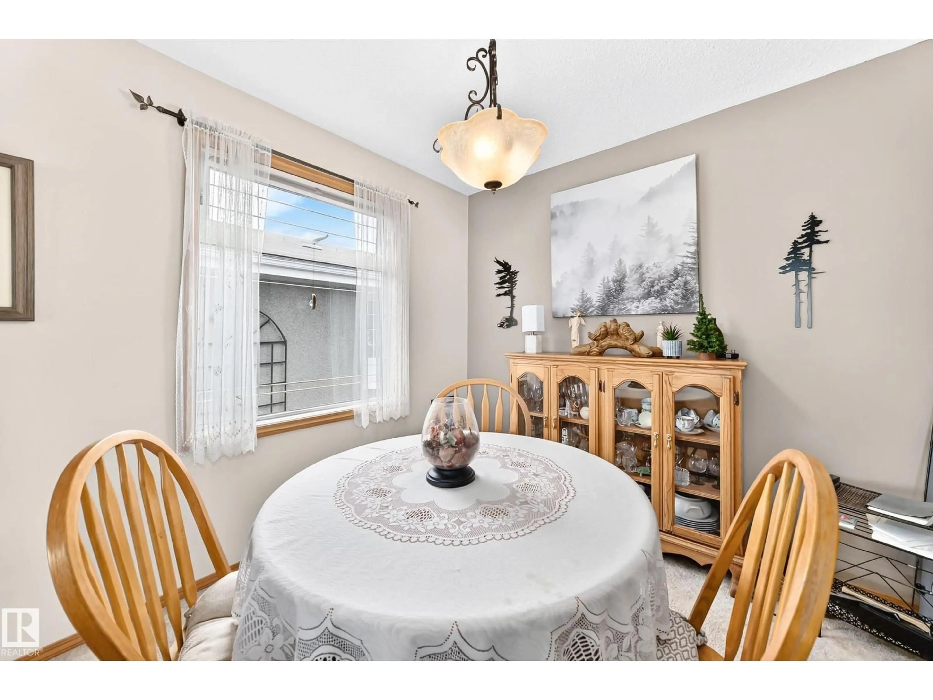 Dining room, unknown for 13515 86 ST NW, Edmonton Alberta T5E3B6