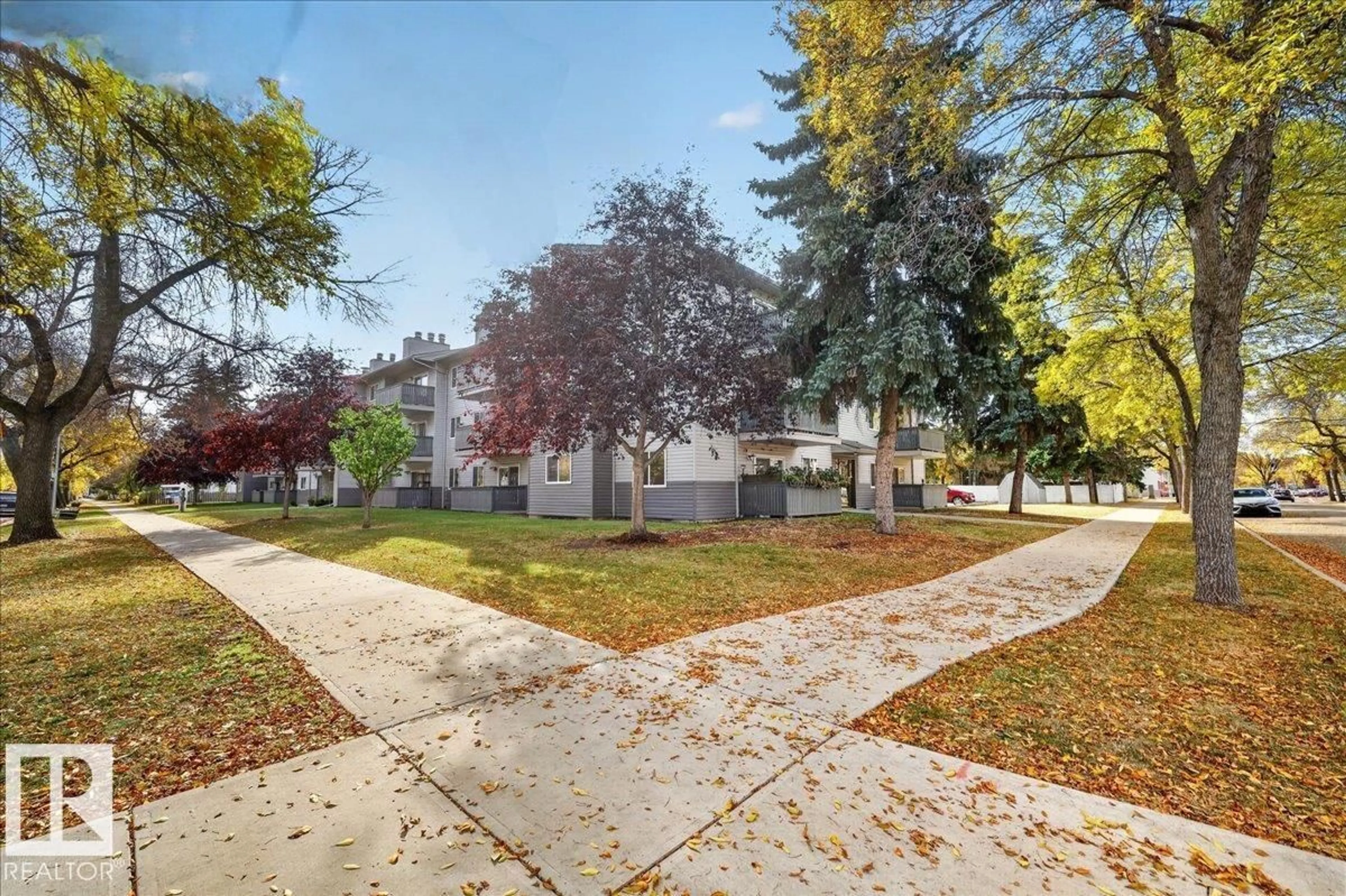 Patio, street for 206 - 10838 108 ST, Edmonton Alberta T5H3A6