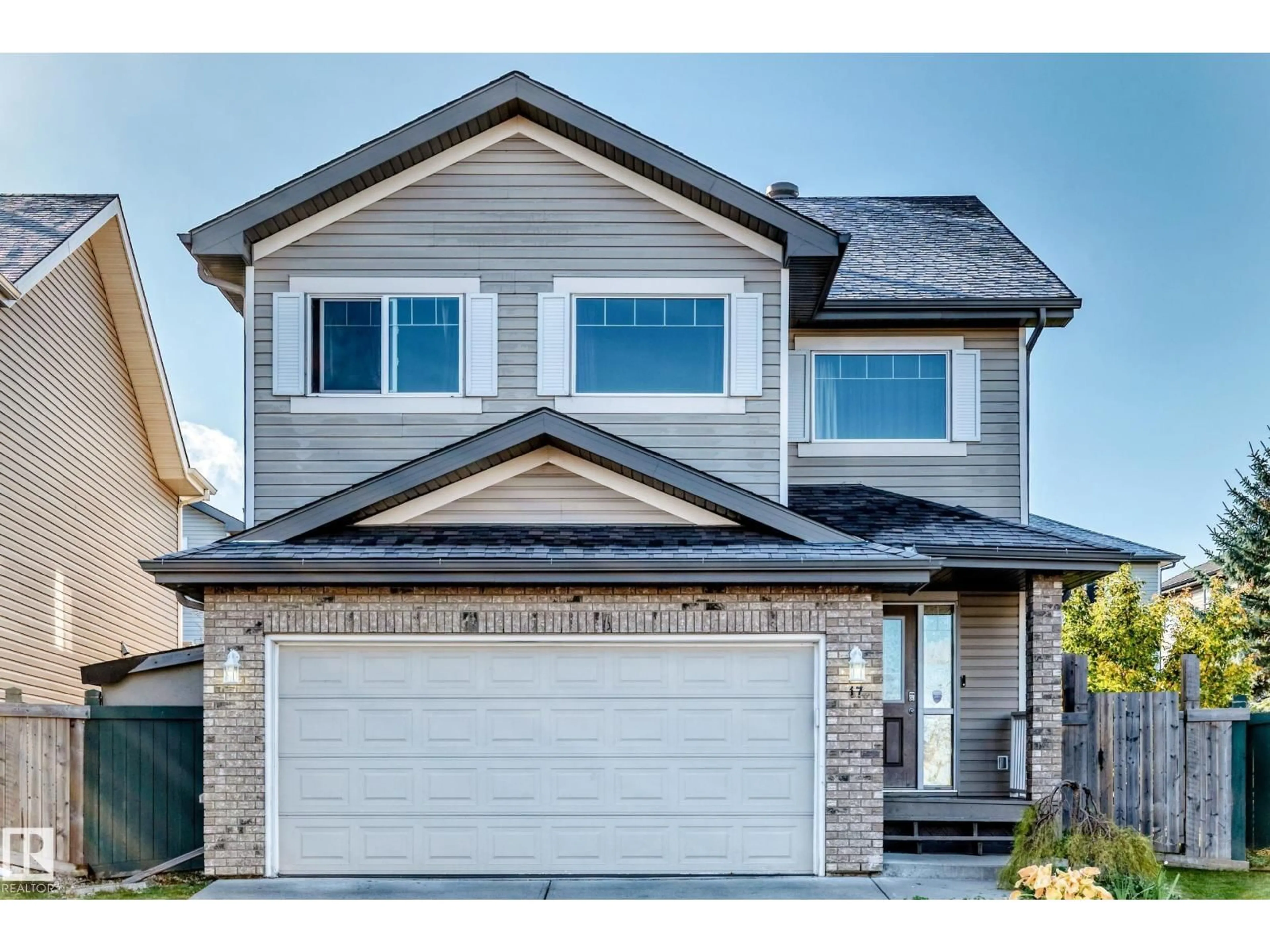 Home with vinyl exterior material, street for 17 VIRGINIA LO, Spruce Grove Alberta T7X4P6