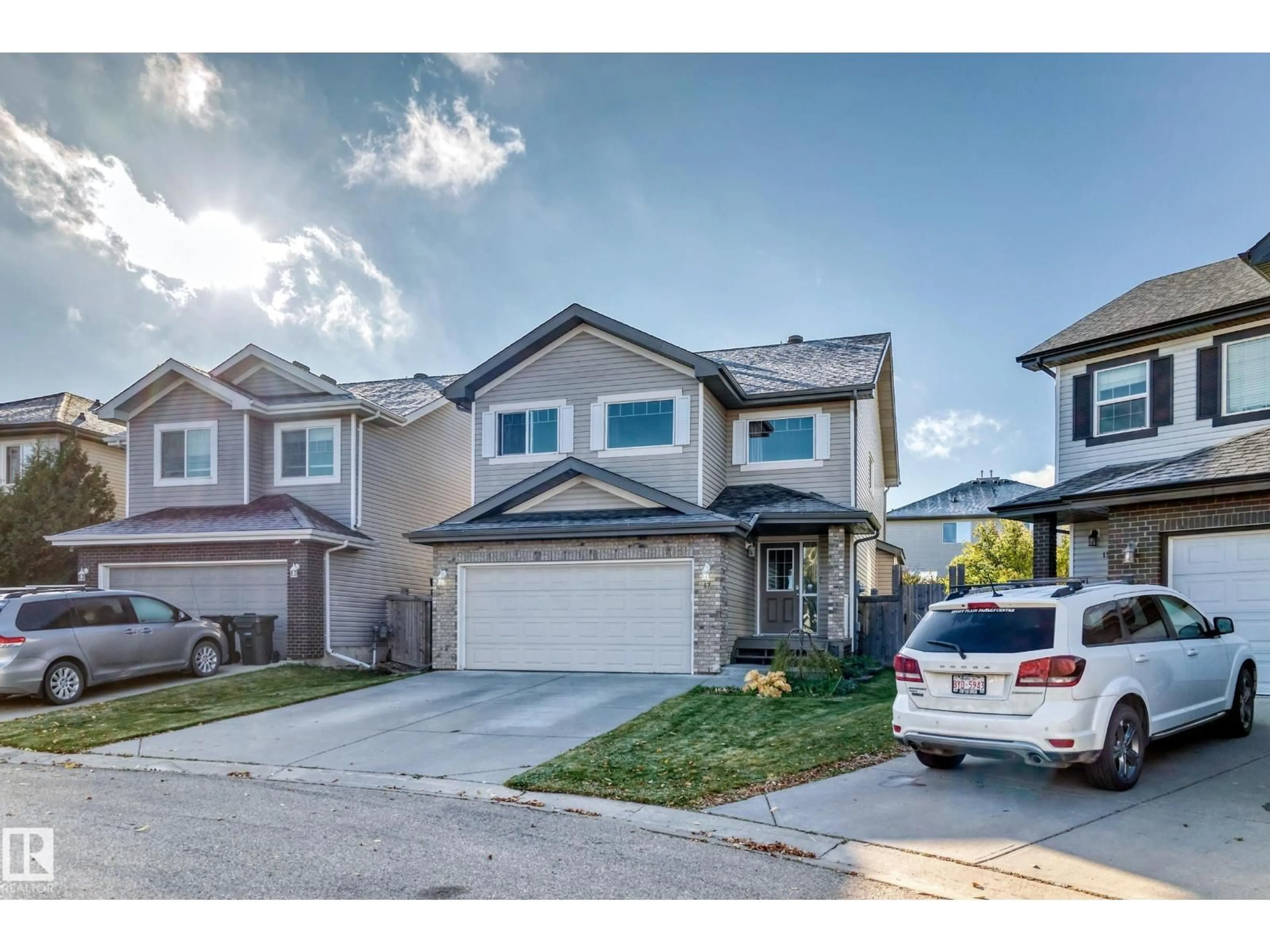 Home with vinyl exterior material, street for 17 VIRGINIA LO, Spruce Grove Alberta T7X4P6