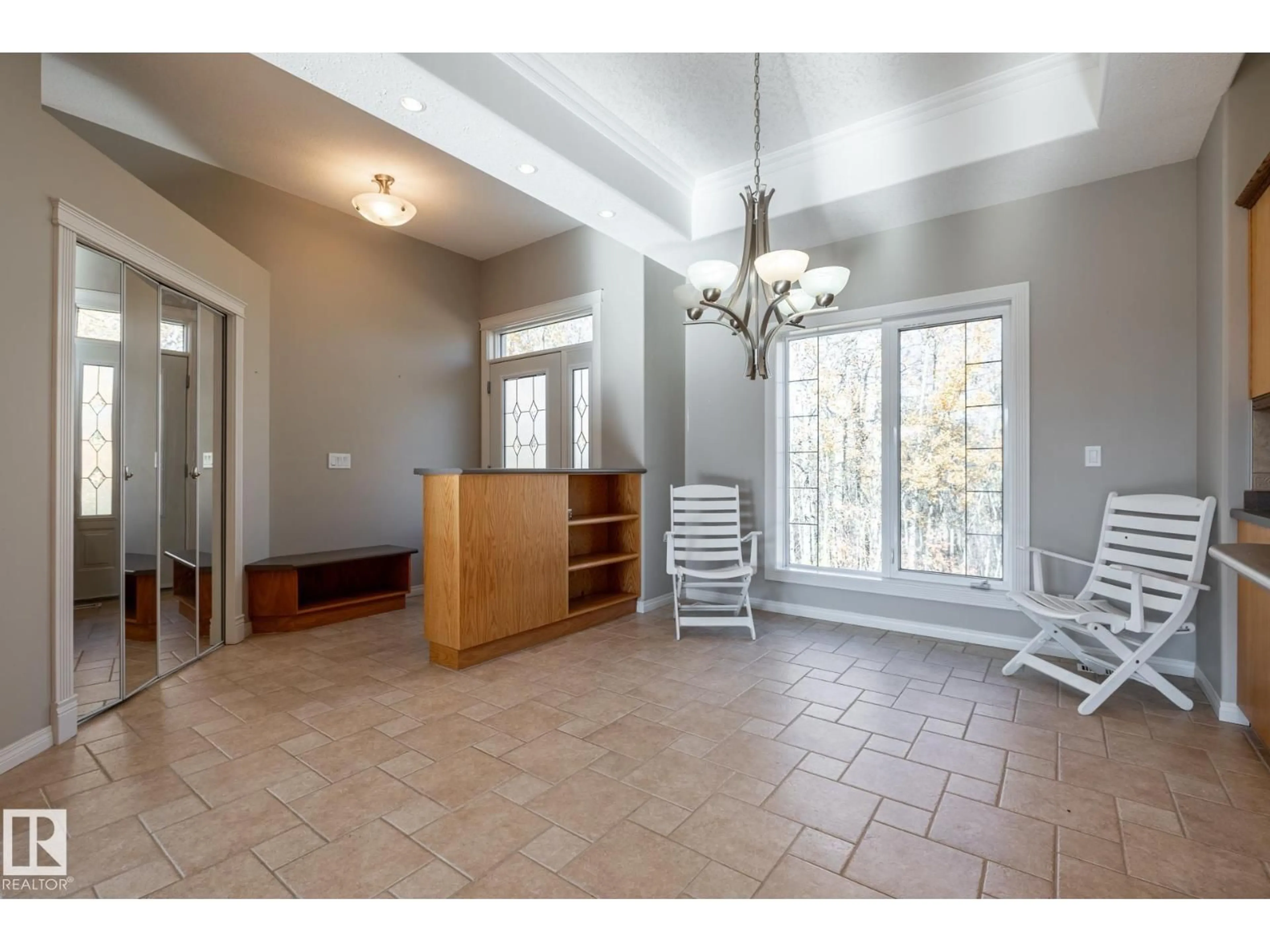 Indoor entryway for #8 - 55220 RANGE ROAD 13, Rural Lac Ste. Anne County Alberta T0E1V0