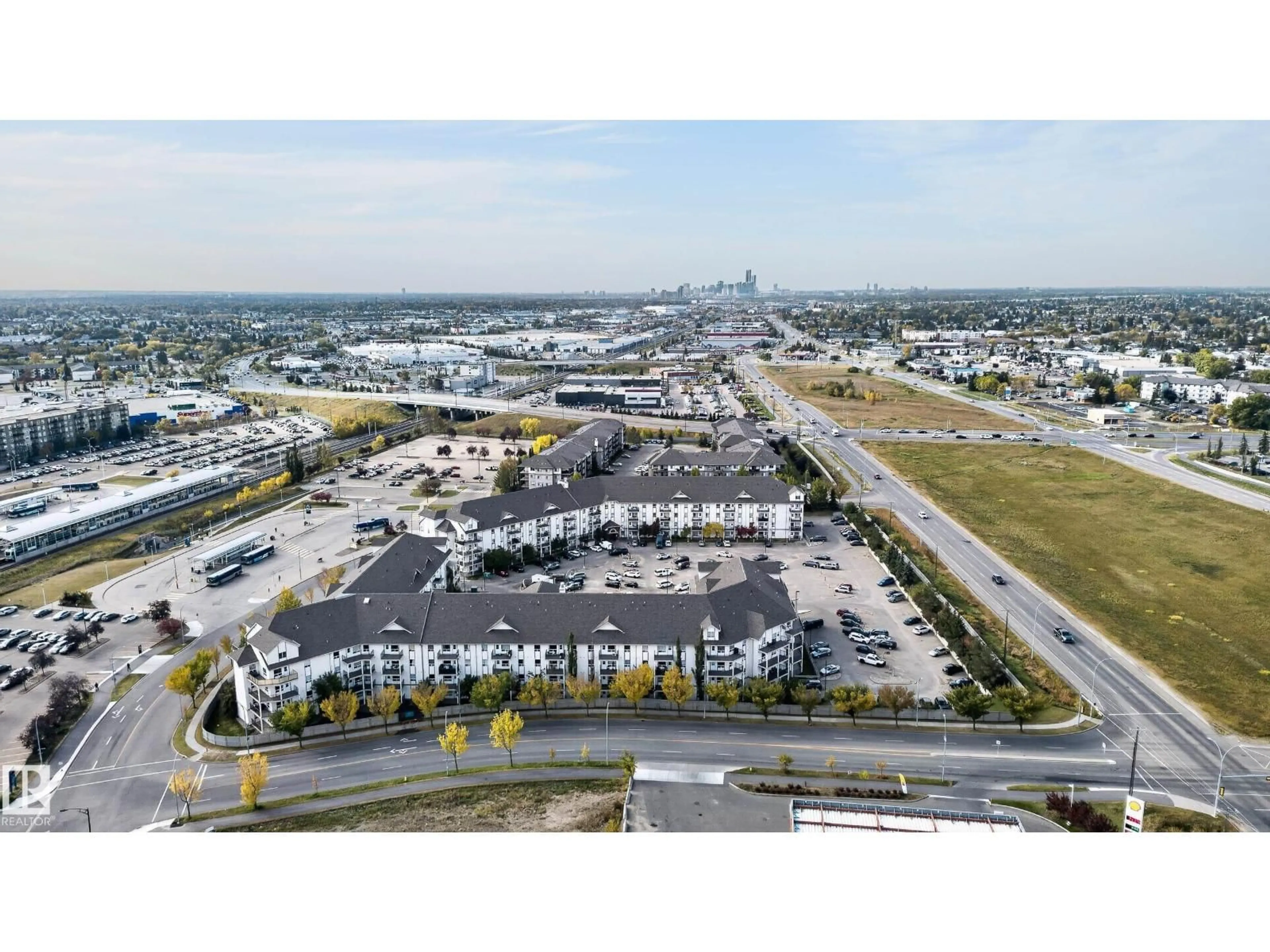 A pic from outside/outdoor area/front of a property/back of a property/a pic from drone, street for 1201 CLAREVIEW STATION DR, Edmonton Alberta T5Y0E6