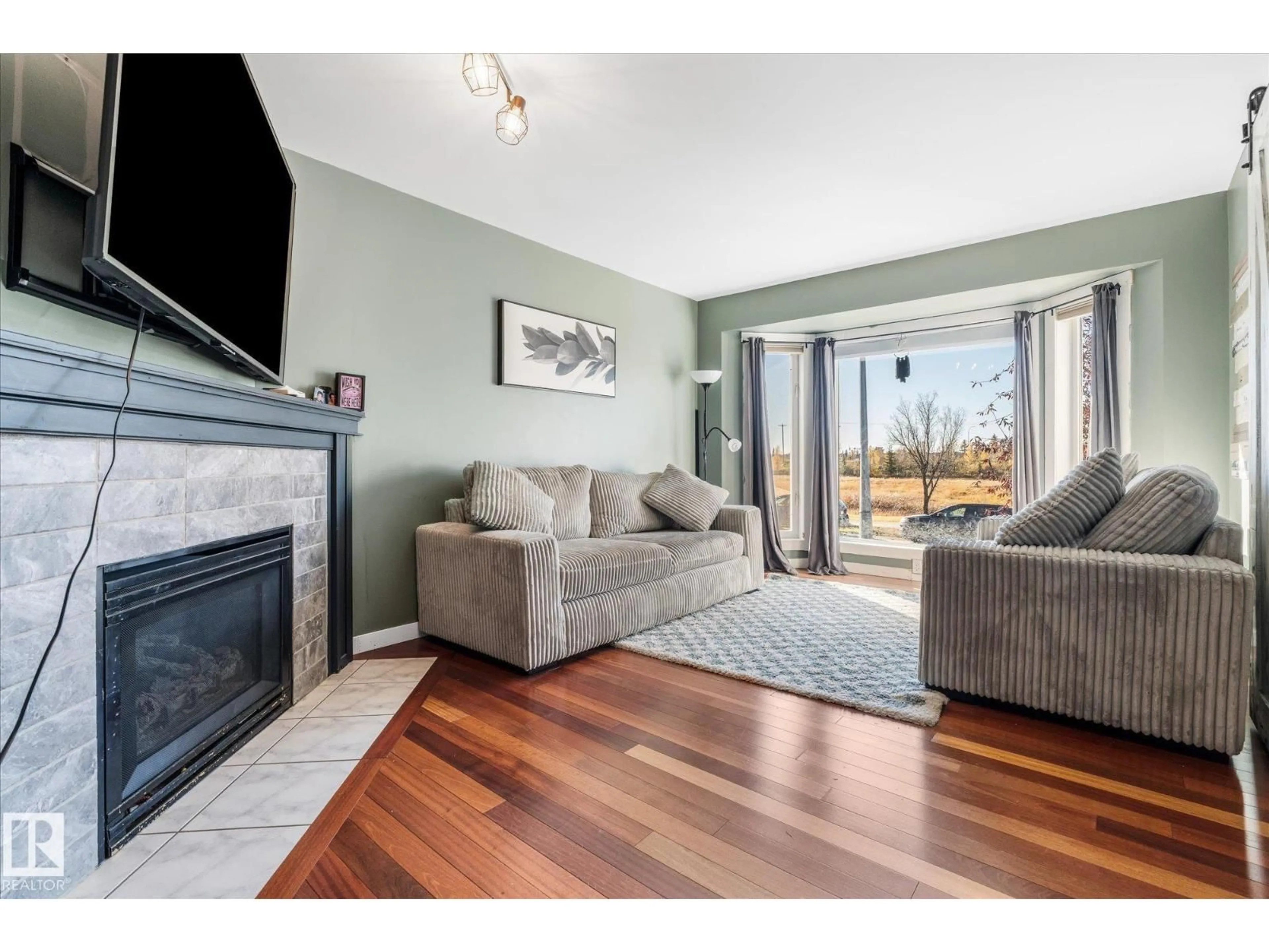 Living room with furniture, unknown for 33 CAMPBELL RD, Leduc Alberta T9E6S5