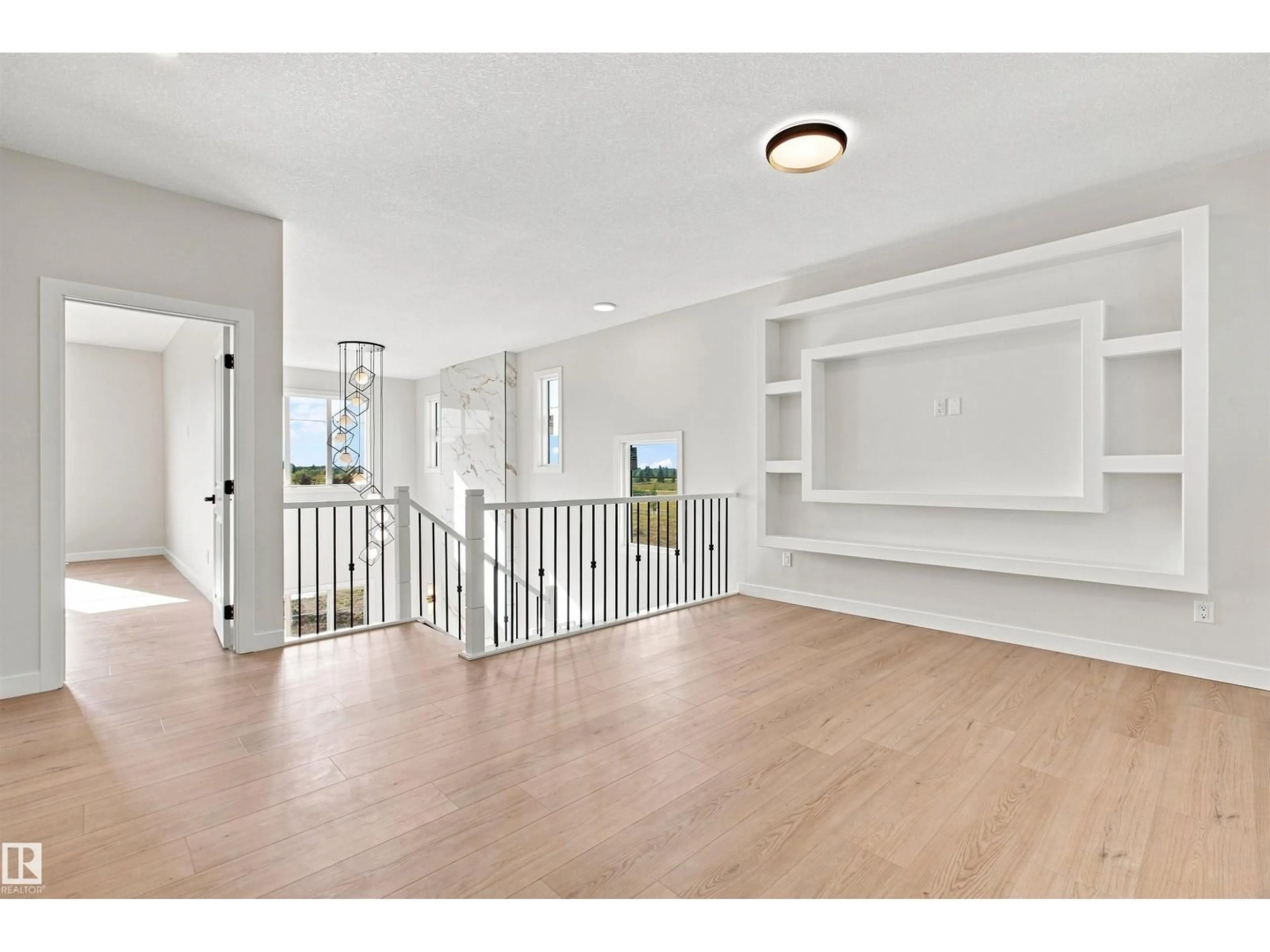 Indoor entryway for 10406 104 ST, Morinville Alberta T8R0C9