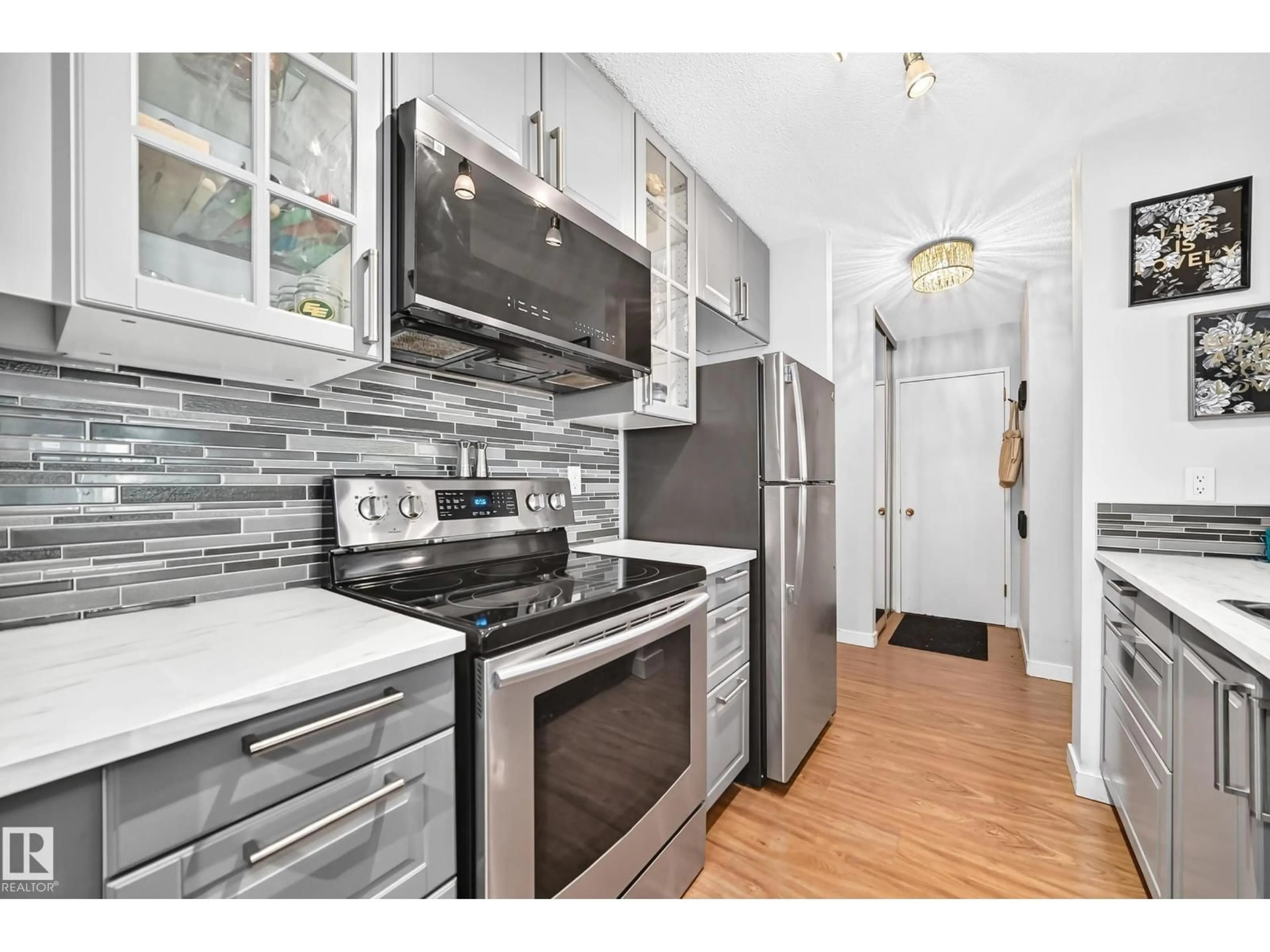 Standard kitchen, unknown for #407 - 9835 113 ST, Edmonton Alberta T5K1N4