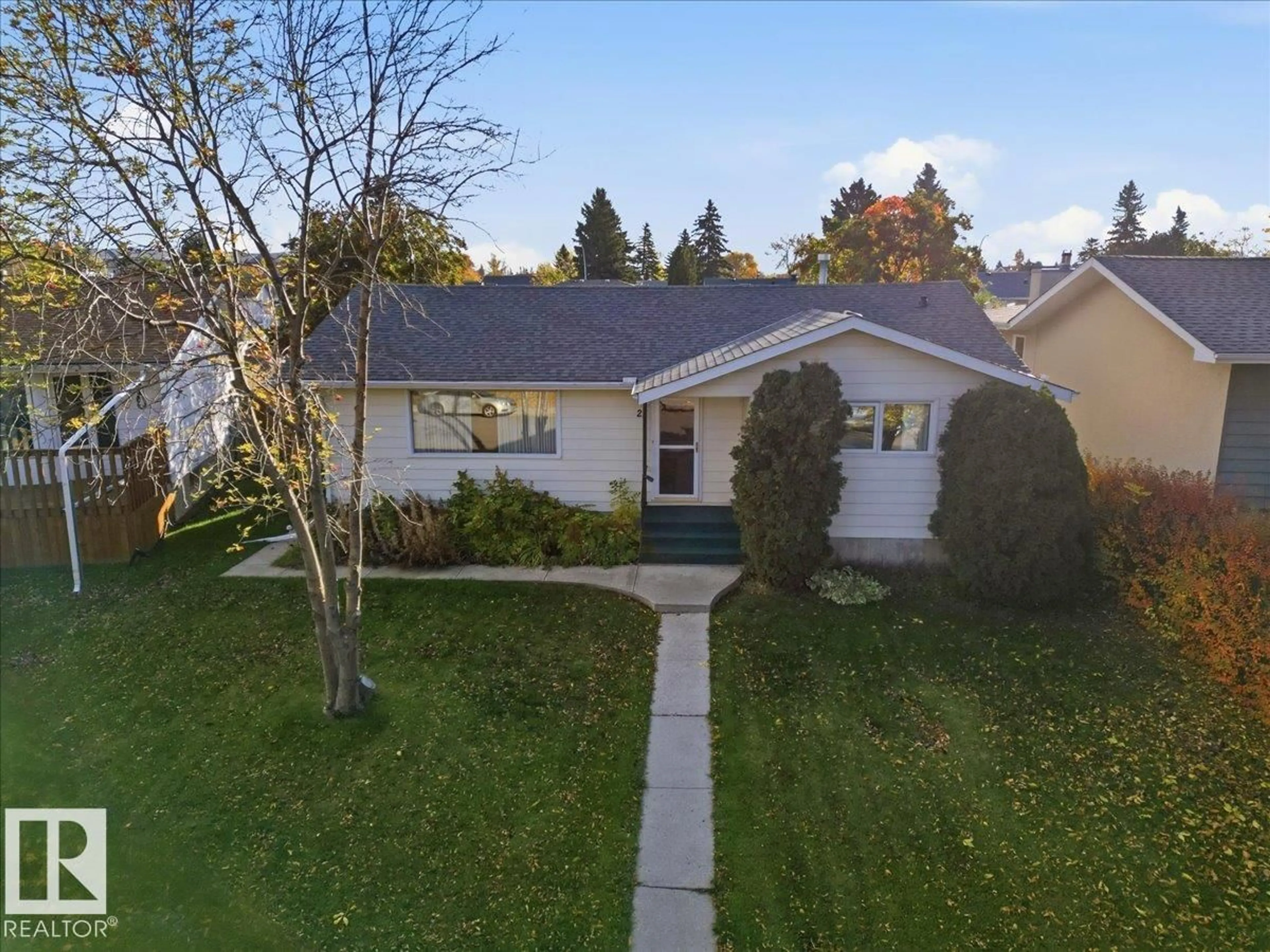 A pic from outside/outdoor area/front of a property/back of a property/a pic from drone, street for 27 CHIPPAWA RD, Leduc Alberta T9E4N1