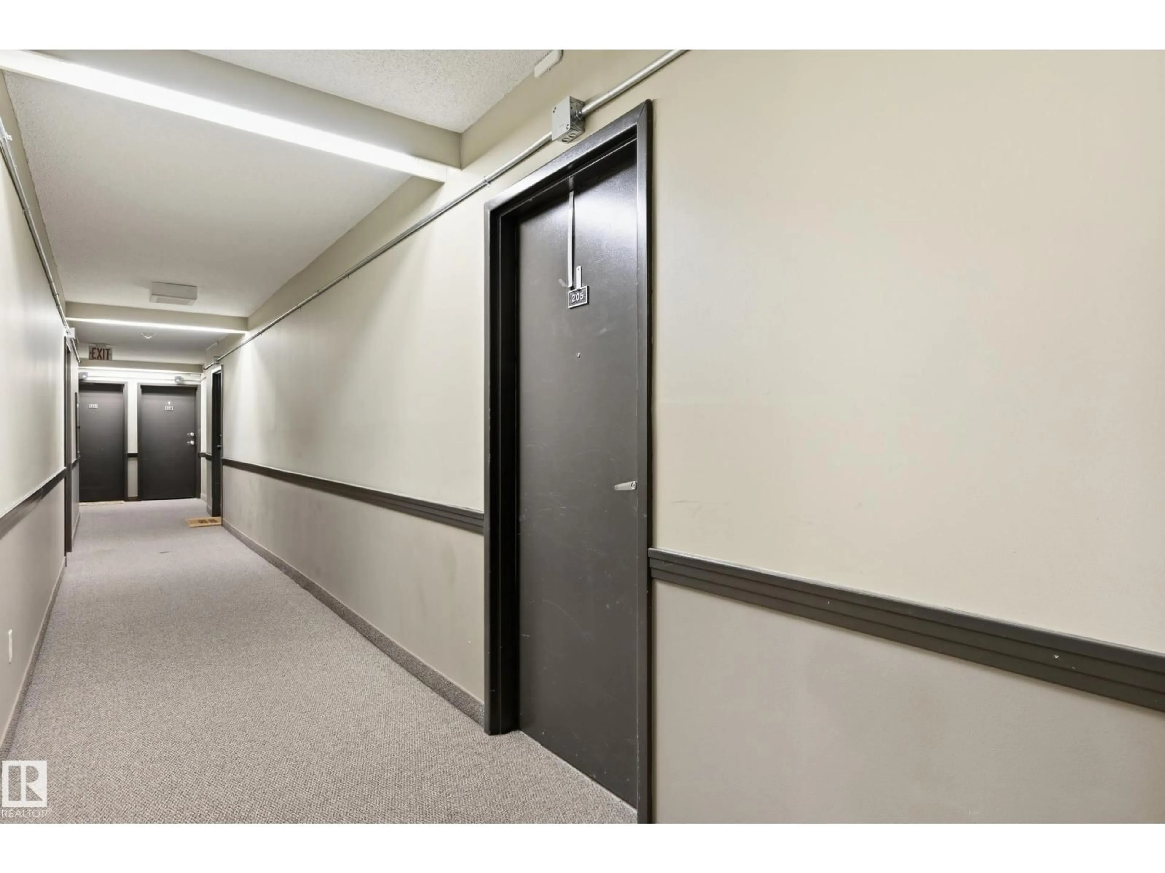 Indoor foyer for 205 - 10175 114 ST, Edmonton Alberta T5K2L4