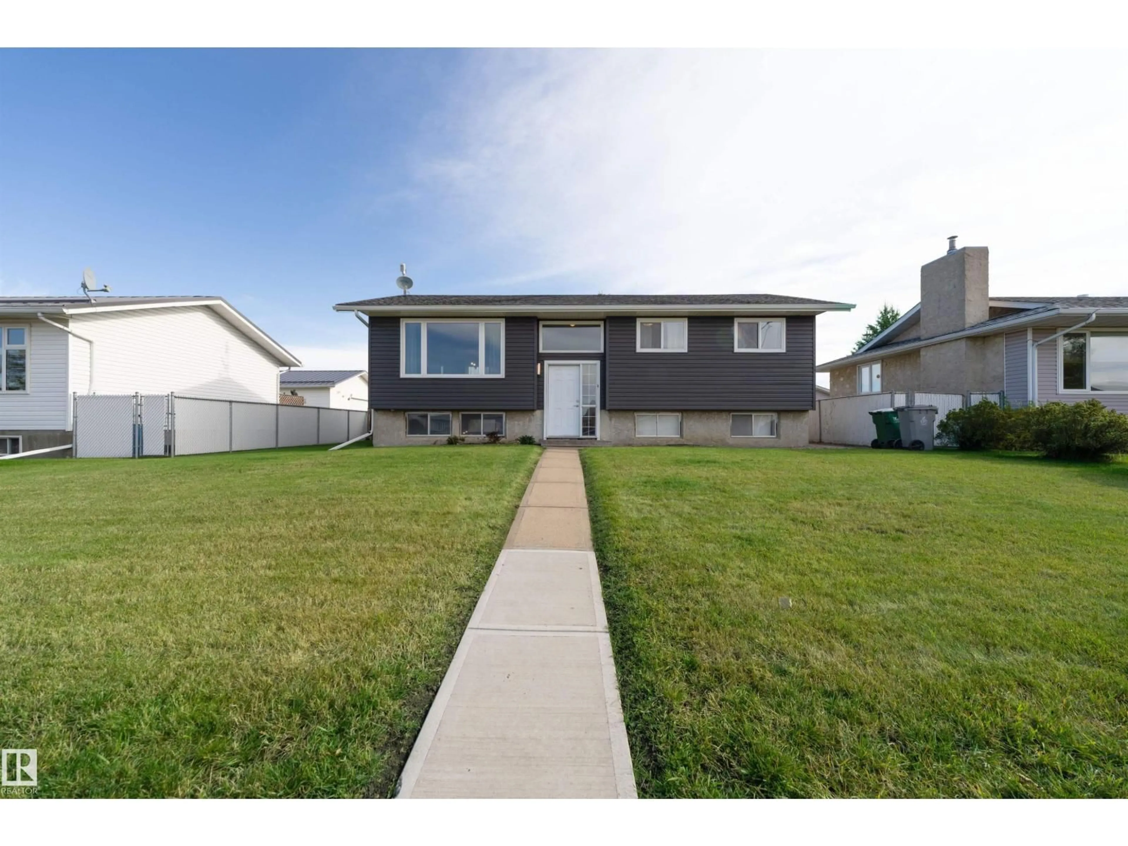 Home with vinyl exterior material, street for 5019 46 ST, Lamont Alberta T0B2R0