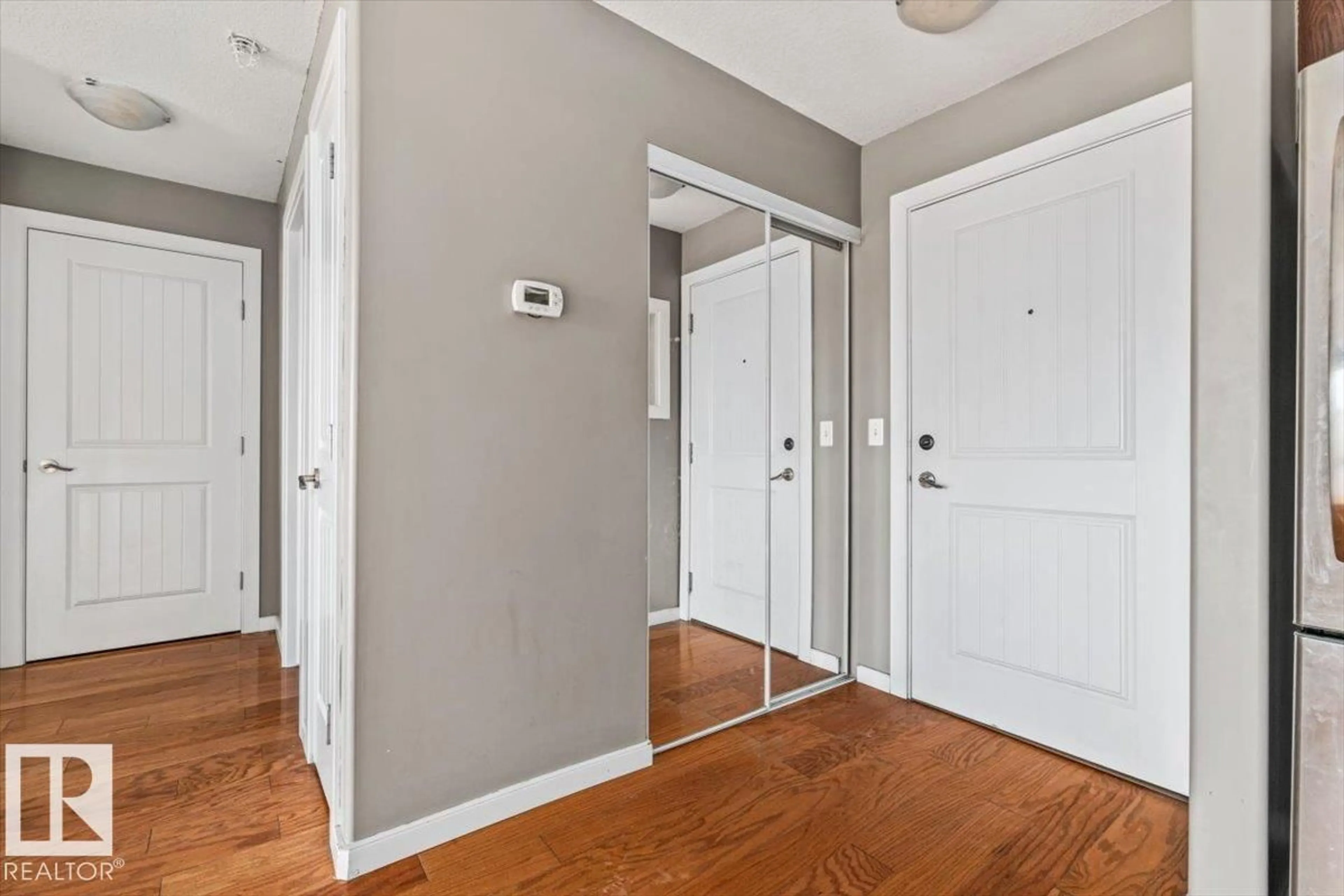 Indoor entryway for #309 - 240 SPRUCE RIDGE RD, Spruce Grove Alberta T7X1J7