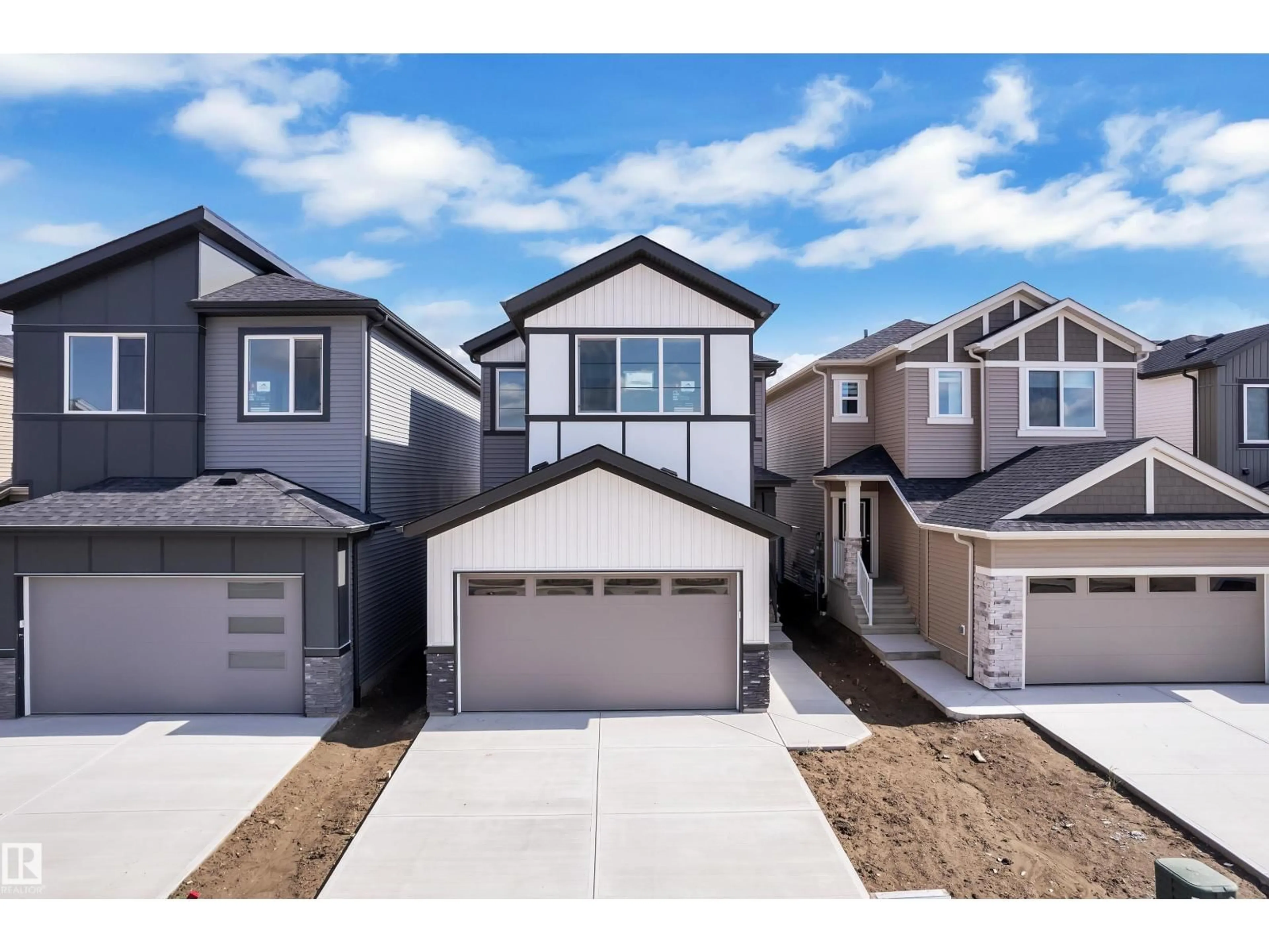 Home with vinyl exterior material, street for 790 BANK DR, Leduc Alberta T9E1G2