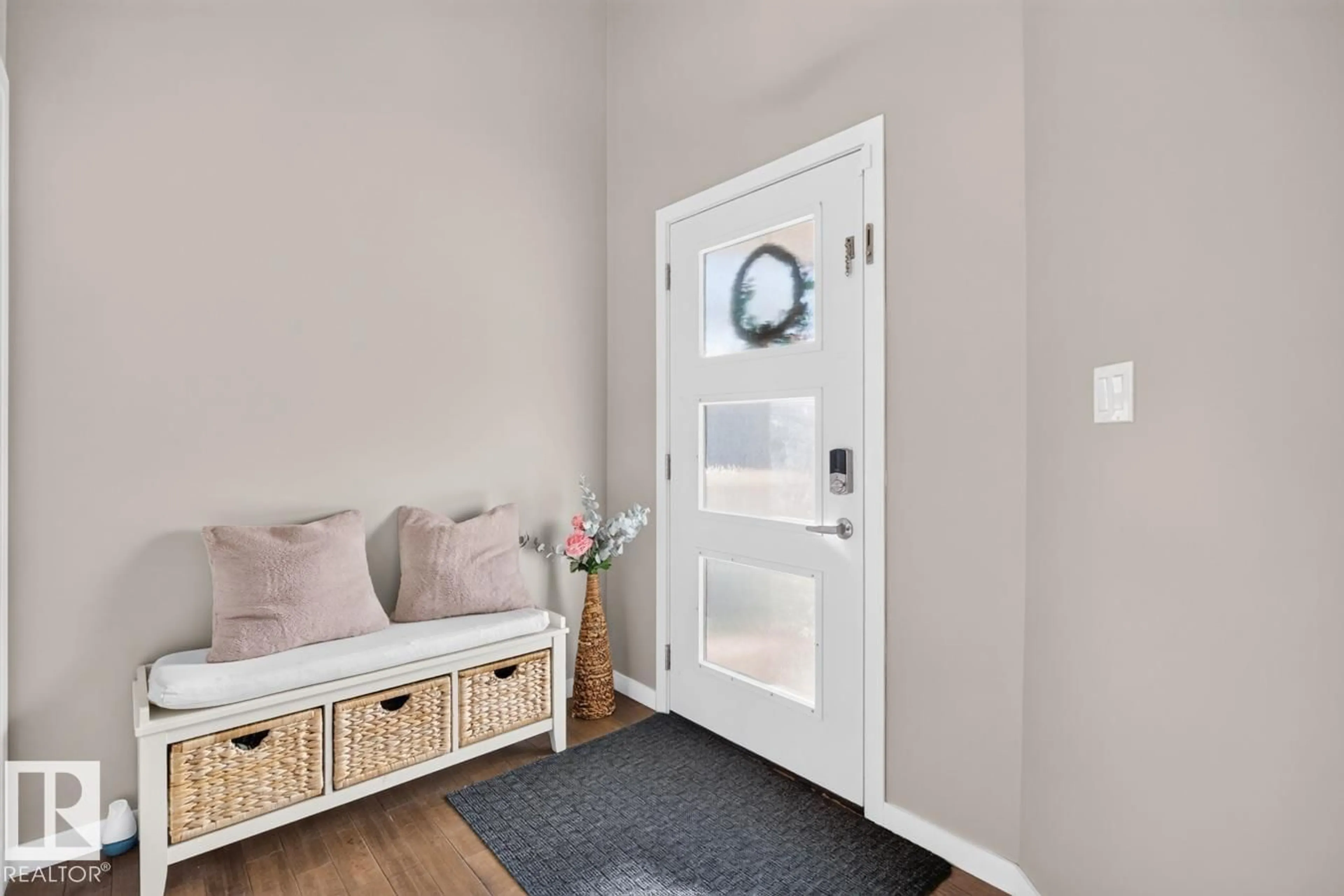 Indoor entryway for 411 SIMMONDS WY, Leduc Alberta T9E0E6