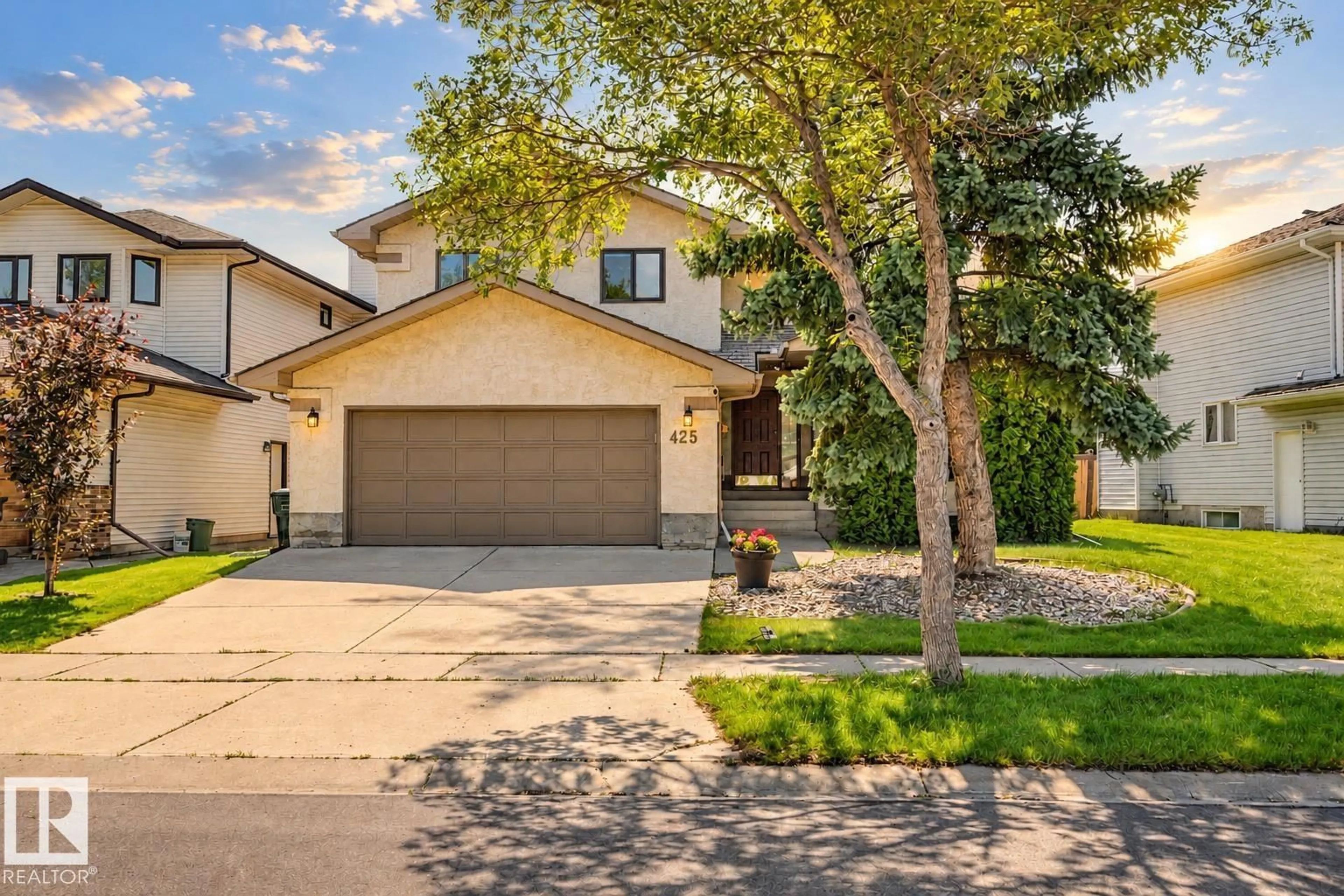 Home with brick exterior material, street for 425 BUCHANAN RD, Edmonton Alberta T6R2A5