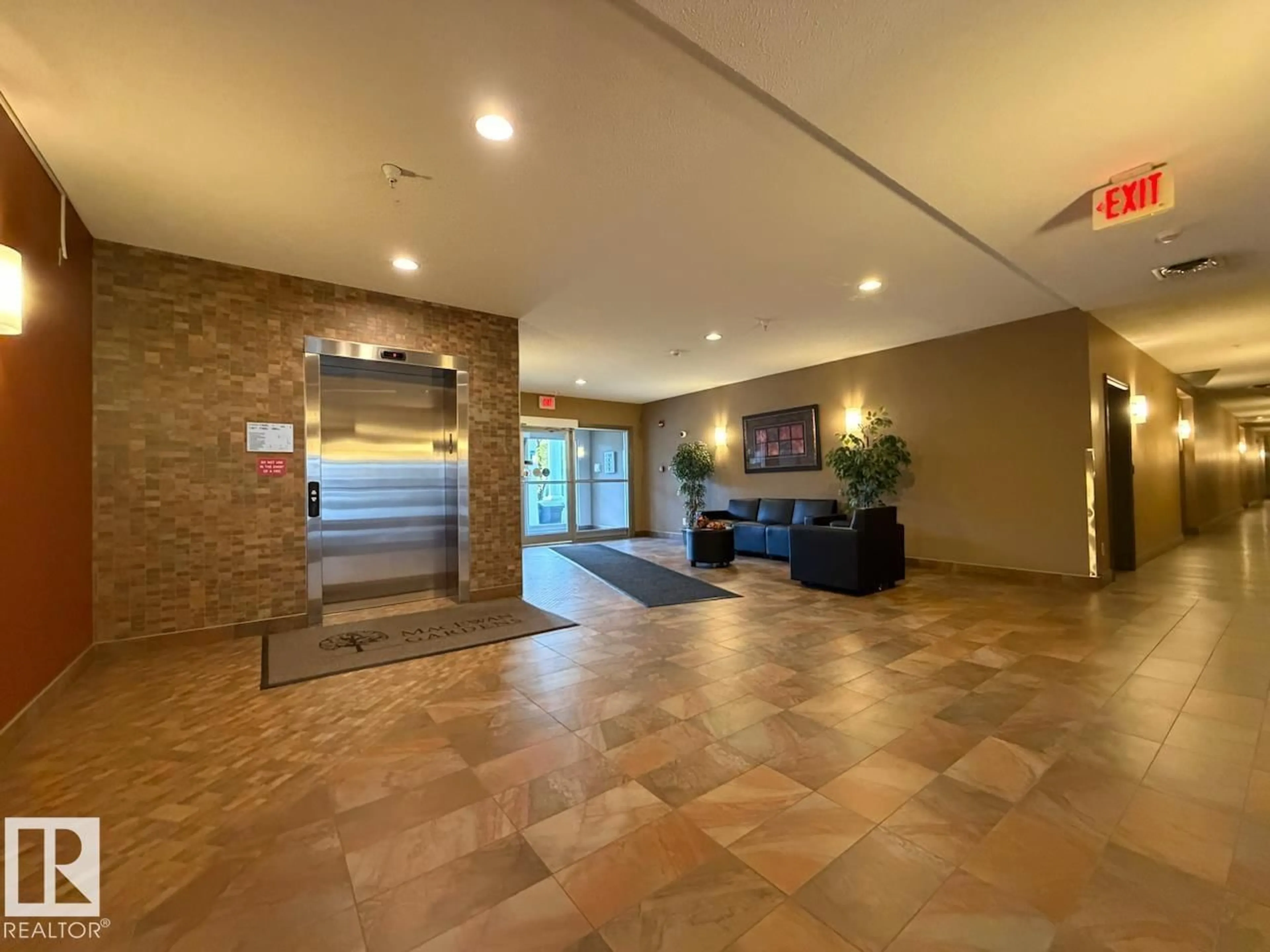 Lobby for 419 - 226 MACEWAN RD, Edmonton Alberta T6W0C5