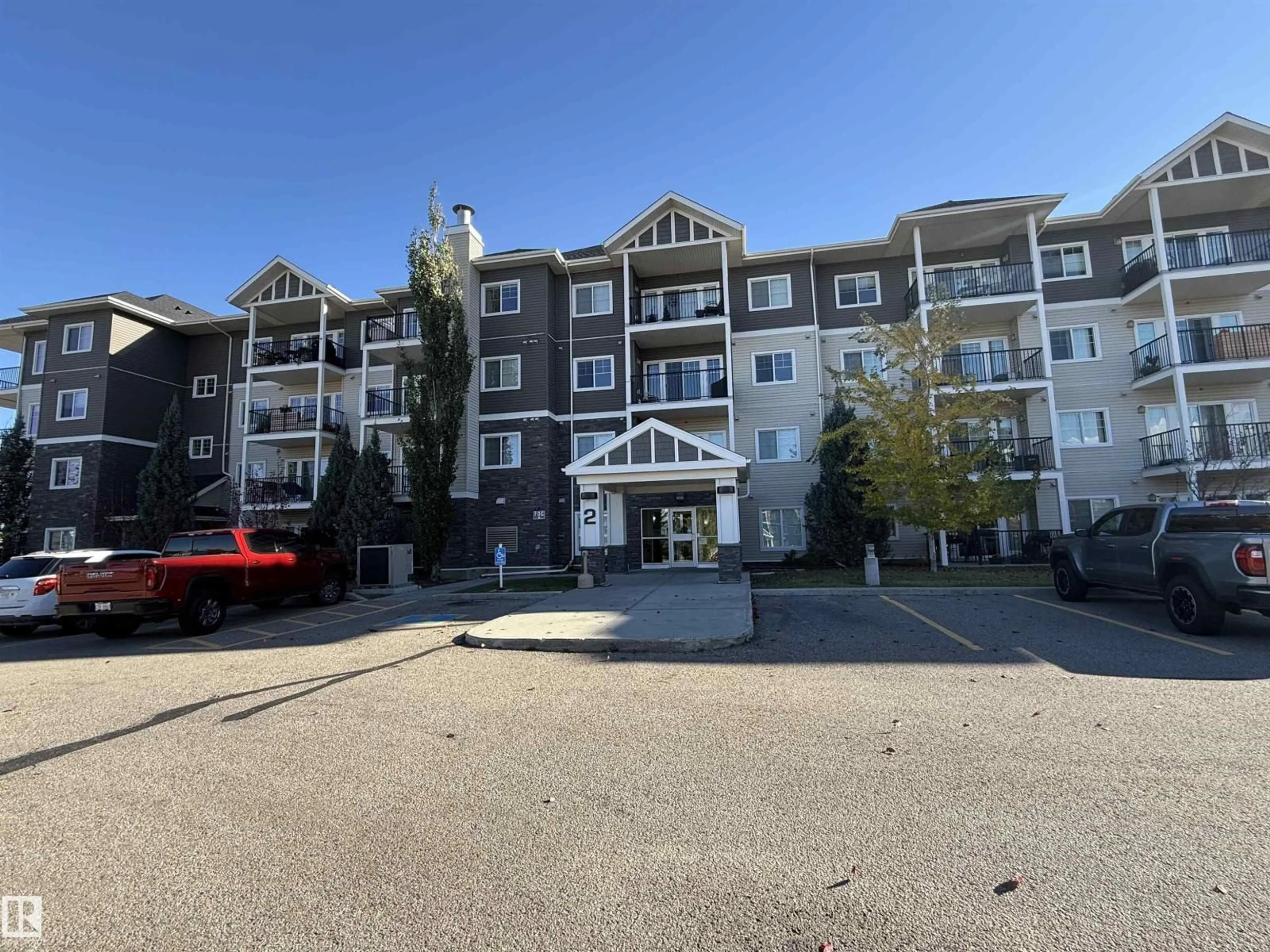 A pic from outside/outdoor area/front of a property/back of a property/a pic from drone, unknown for 1105 AUGUSTINE CR, Sherwood Park Alberta T8H0X8