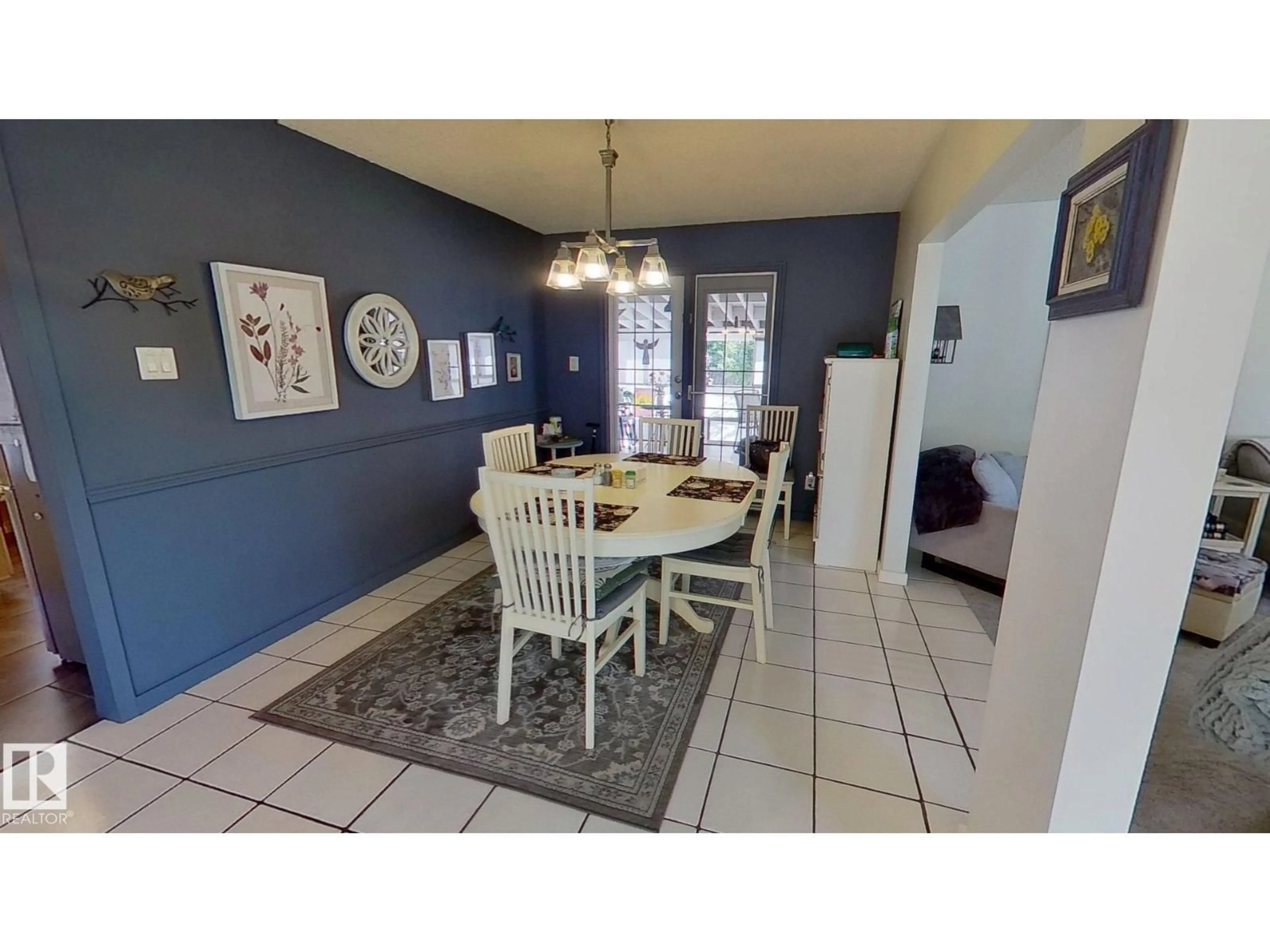 Dining room, ceramic/tile floor for 6704 152A AV, Edmonton Alberta T5C2Y9